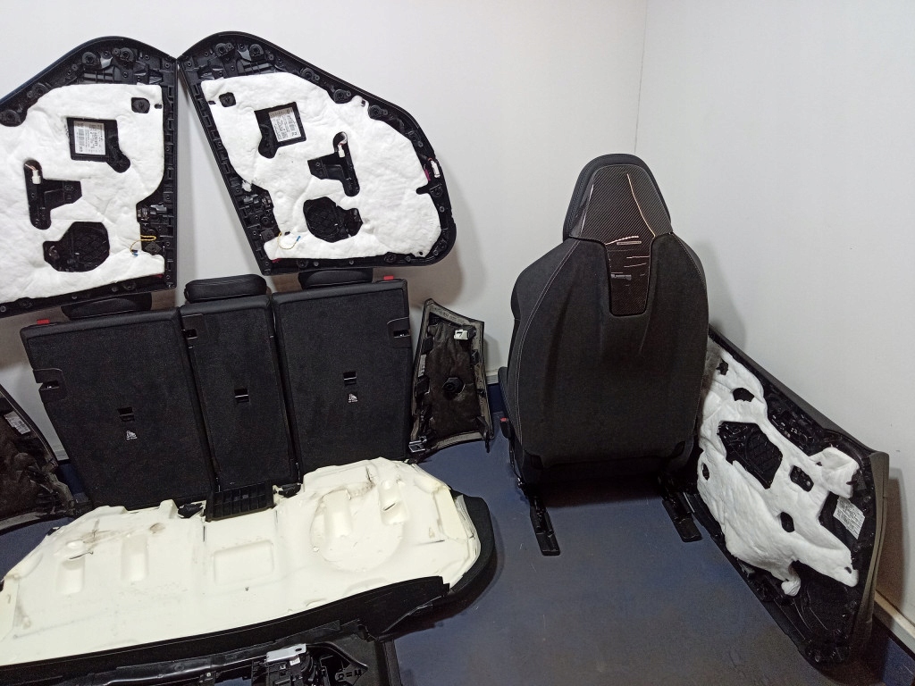 BMW I4 G26 кресла диван комплект m