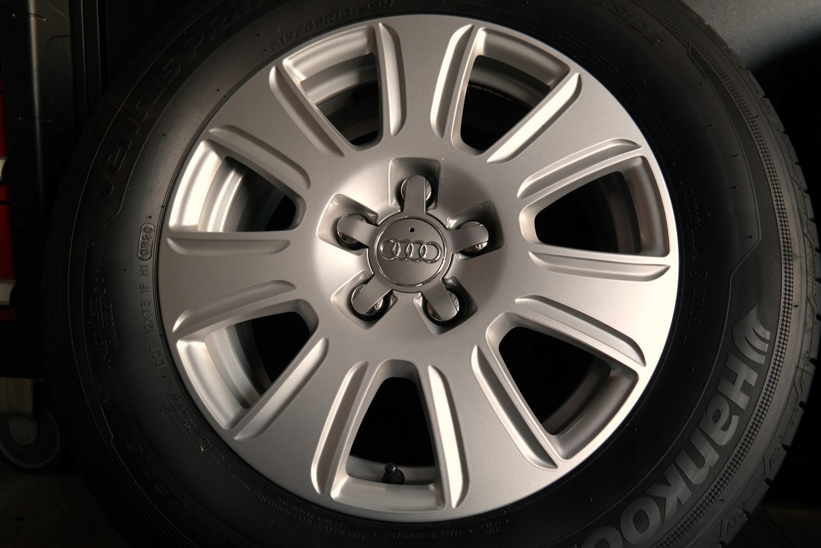 JAK NOWE 16'' Audi Q3 215/65 R16 Hankook 2020 LATO Idealne Oryginał Rodzaj opon Letnie