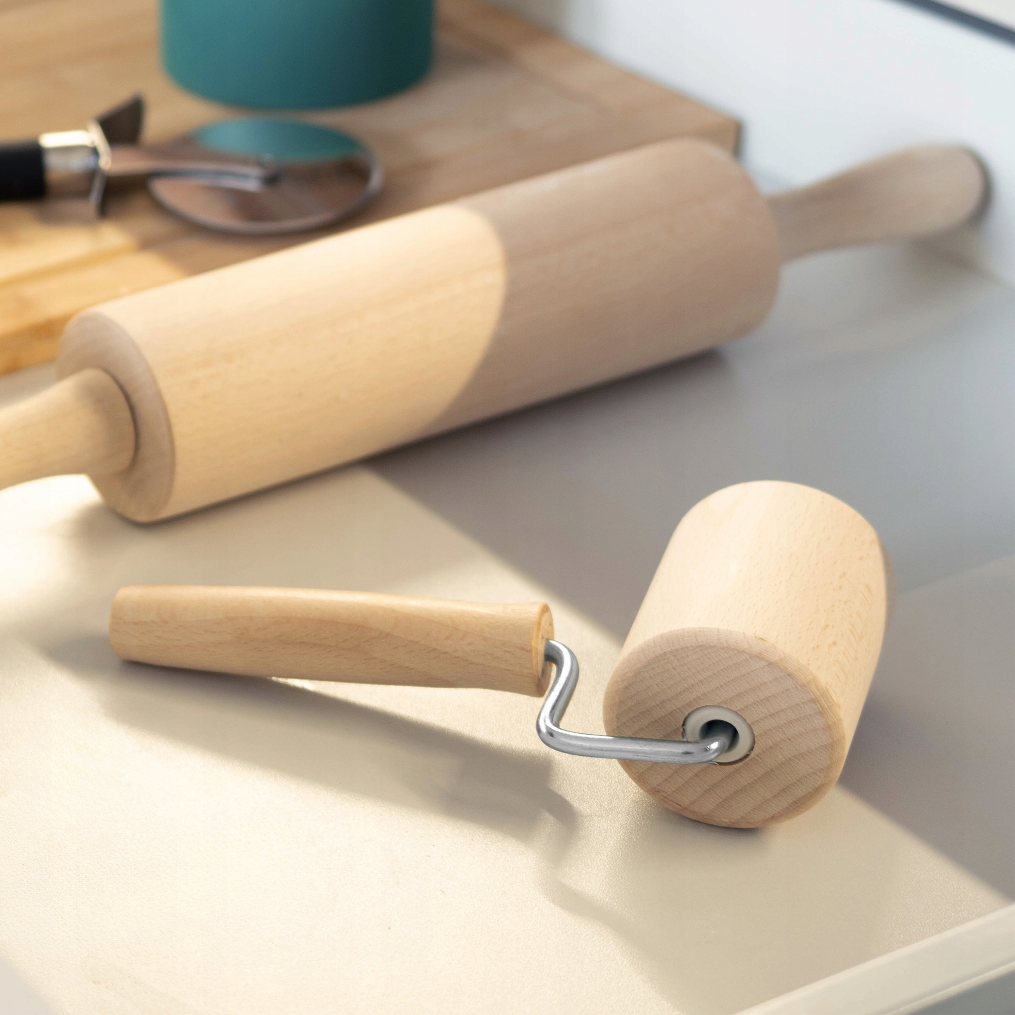 WAŁEK WAŁECZEK DO CIASTA KUCHENNY PIZZY RĄCZKĄ DREWNIANY RUCHOMY MAŁY Marka Kadax