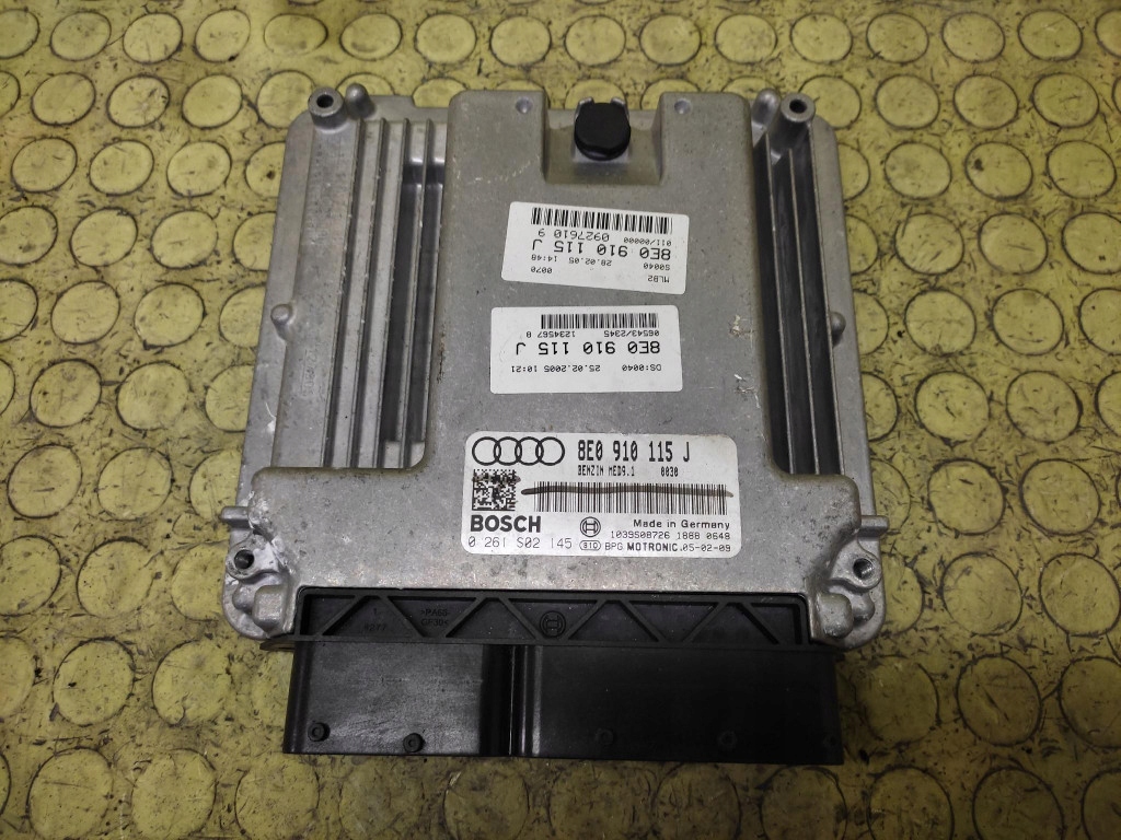 AUDI A4 B7 2.0 control unit of the engine 0261S02145