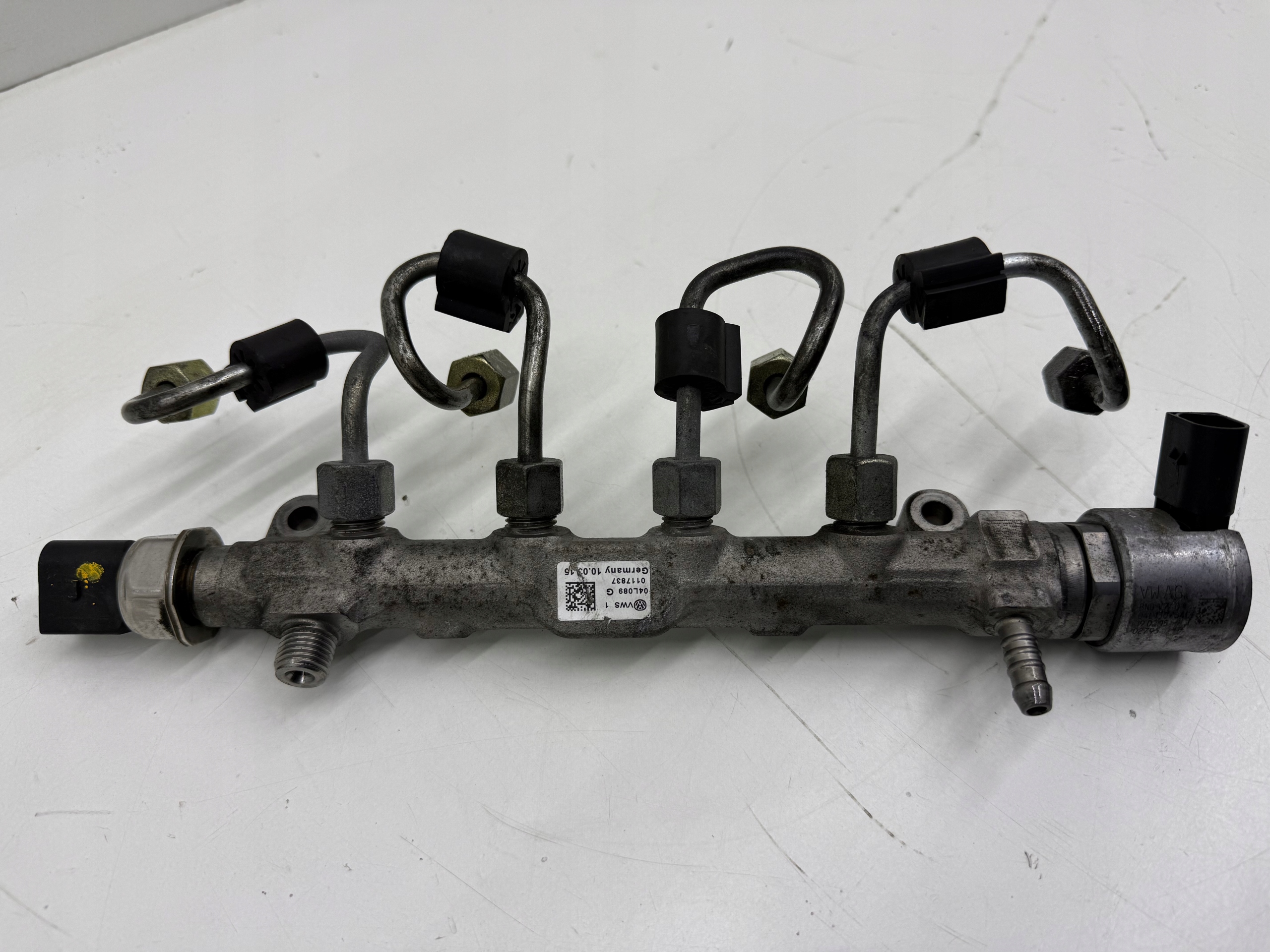 AUDI A6 C7 2.0 TDI CNH Rampe injection Carburant + Capteur