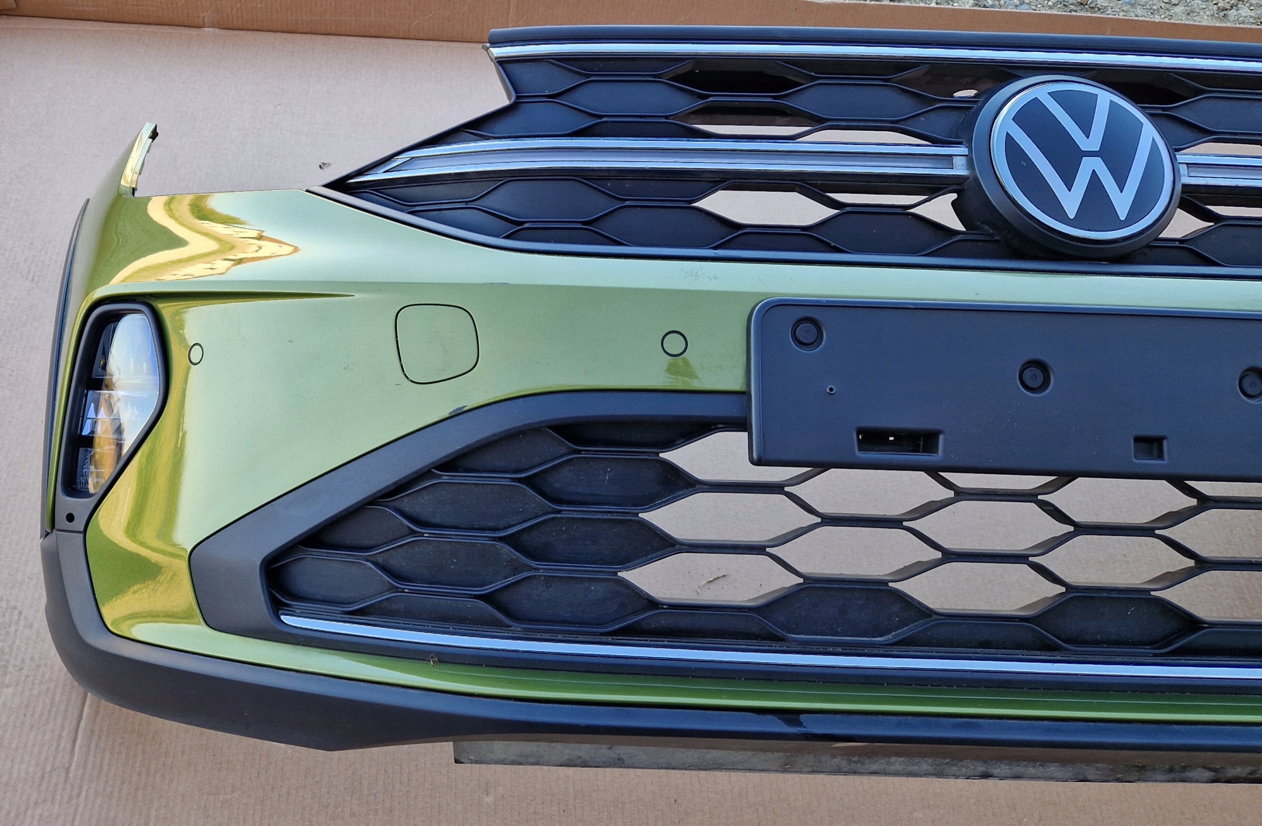 bumper VW TAIGO W colour LD6J PDCX4 complete as new original