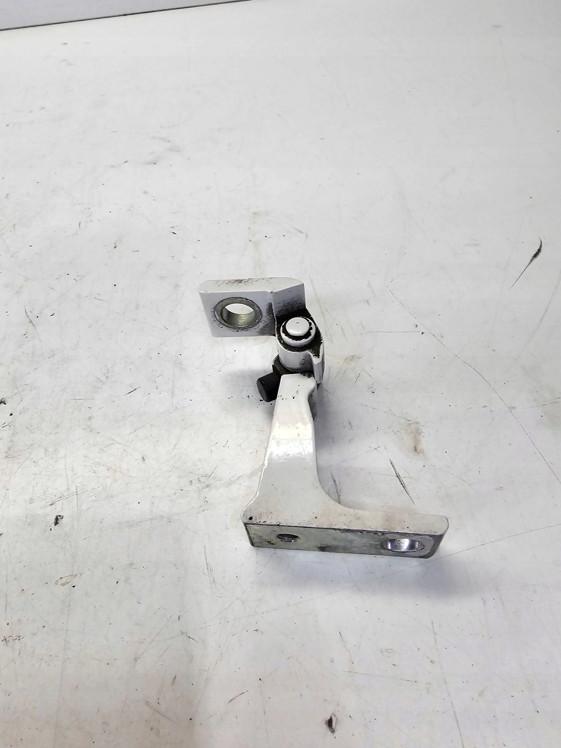hinge door left AUDI A1 8X4 8X4833403B