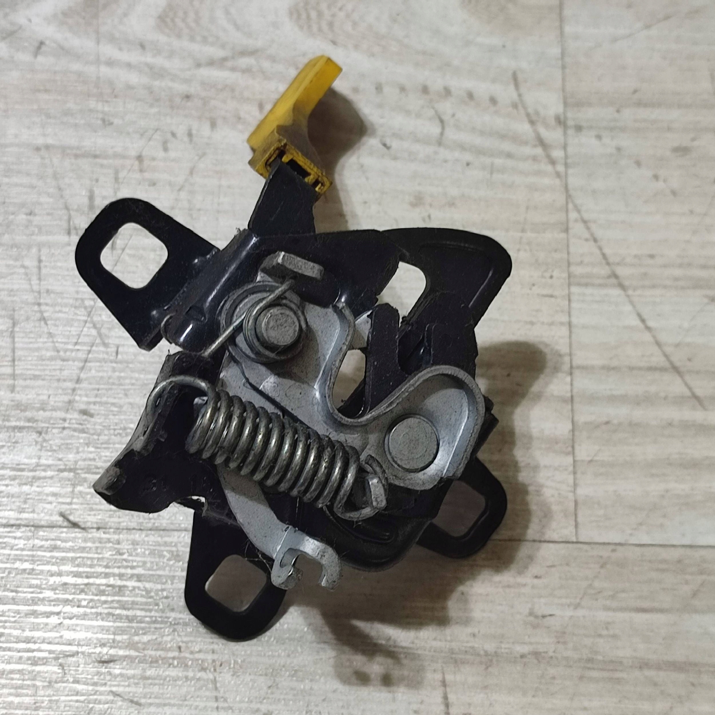 bonnet latch lock Fiat 500X