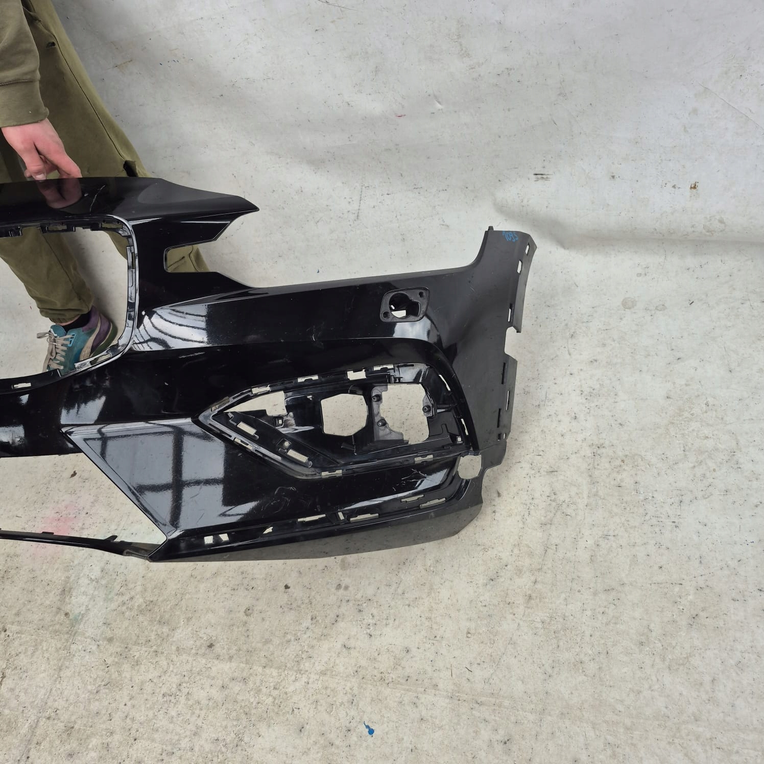 VOLVO V60 II CROSS COUNTRY 18- bumper front front PDC SPR 31690589