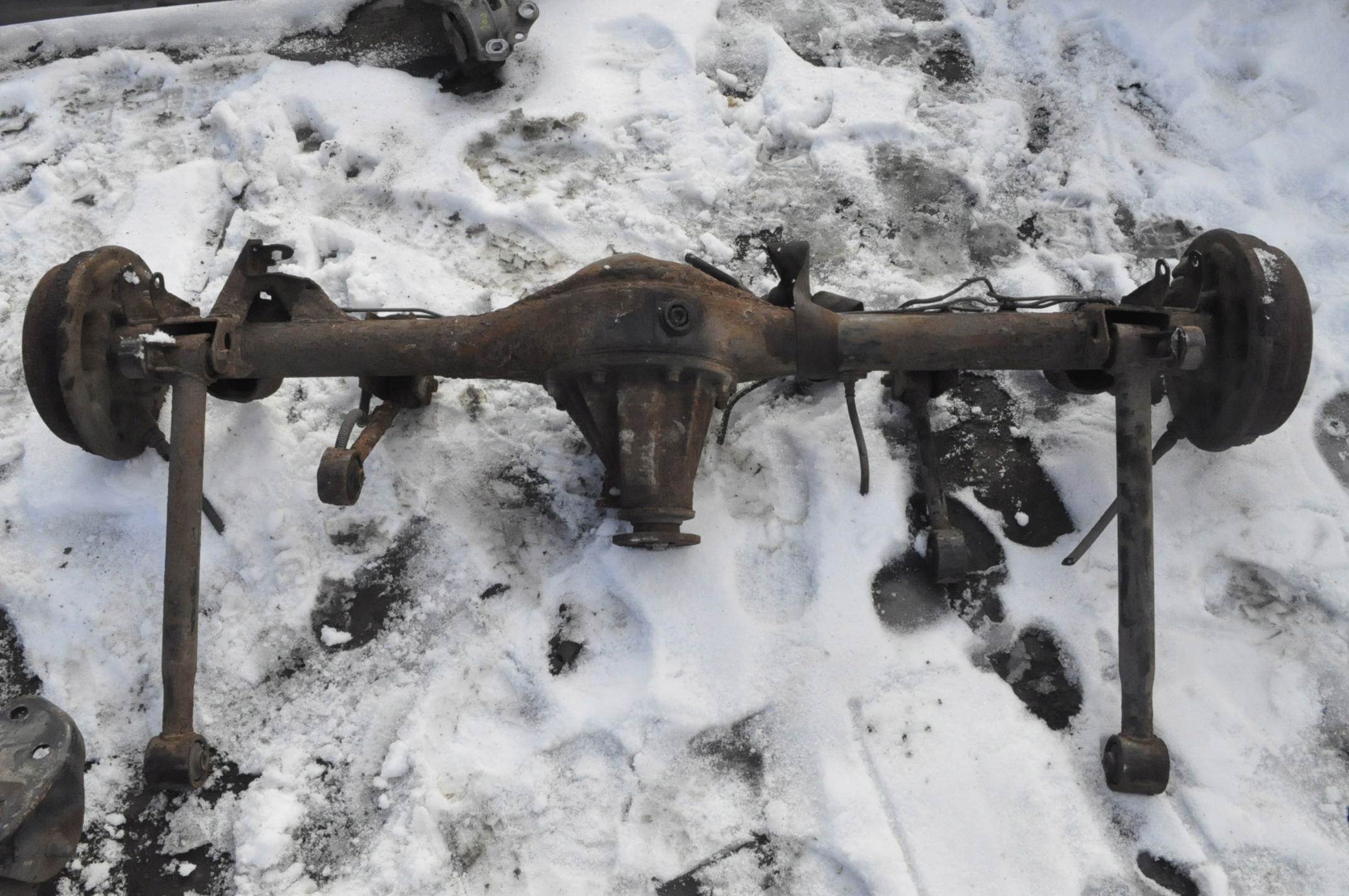 SUZUKI GRAND VITARA I ZAWIESZENIE BELKA TYŁ