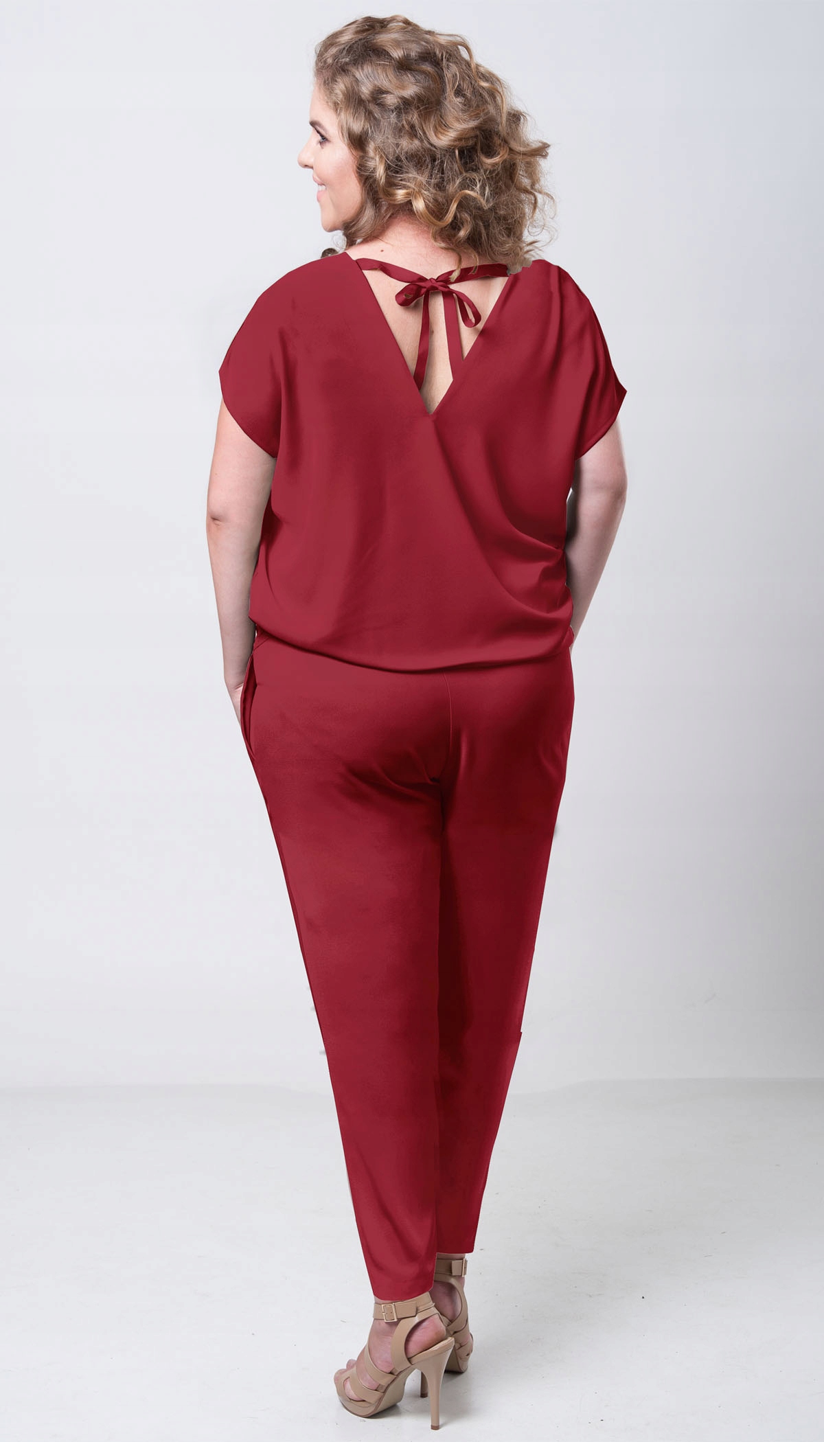 Wyszczuplający ELEGANCKI kombinezon PLUS SIZE tuszujący talię 54 7XL Materiał dominujący inny