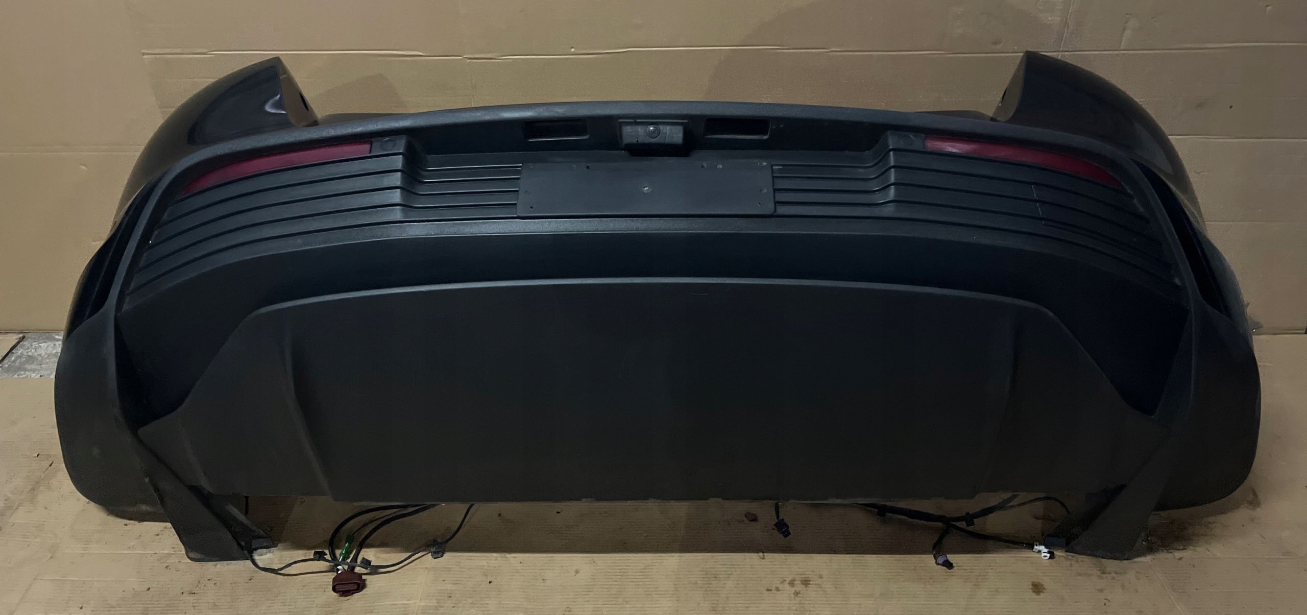 IDEALNY KPL. bumper rear part rear PORSCHE TAYCAN 6PDC 1