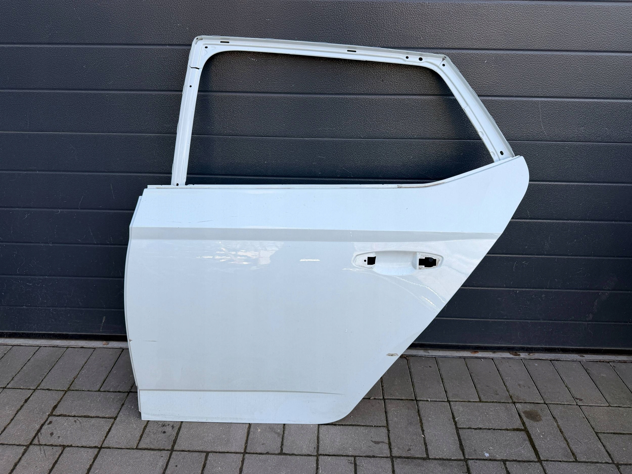 Skoda Fabia 3 III door rear part left rear. left HB