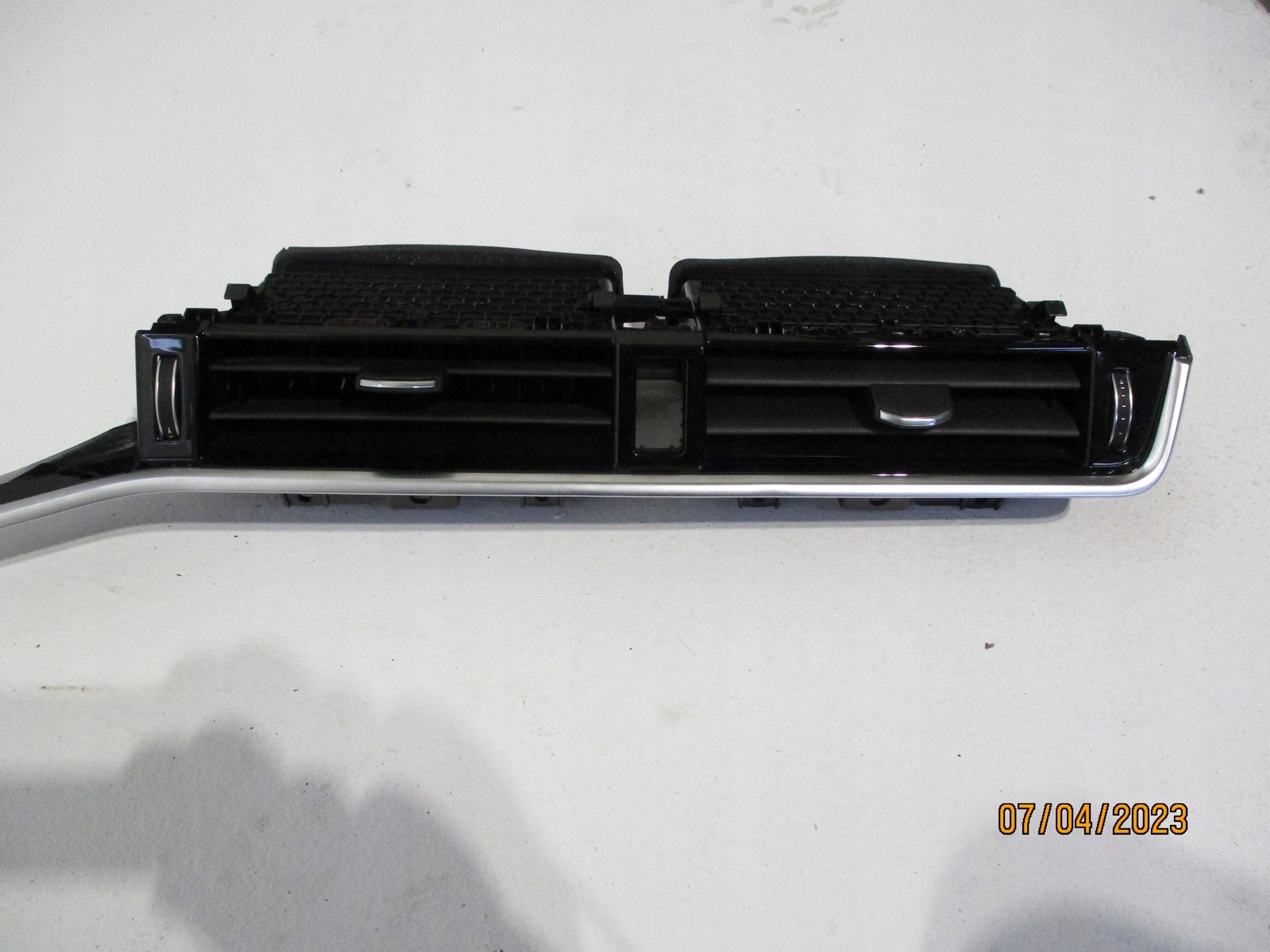 lišta konzoli EVOQUE II K8D2-01413A