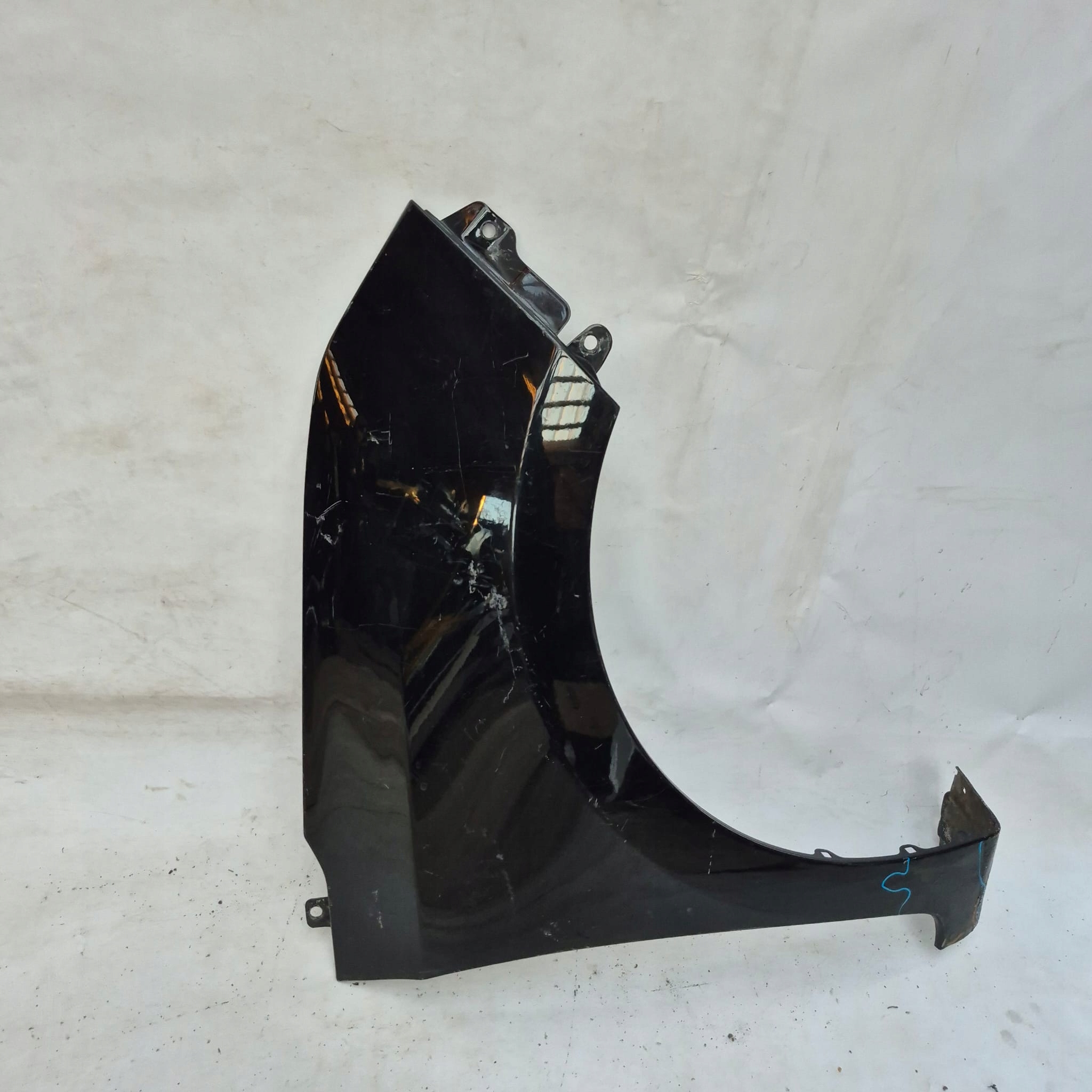 HYUNDAI I10 13r. -> fender right front front