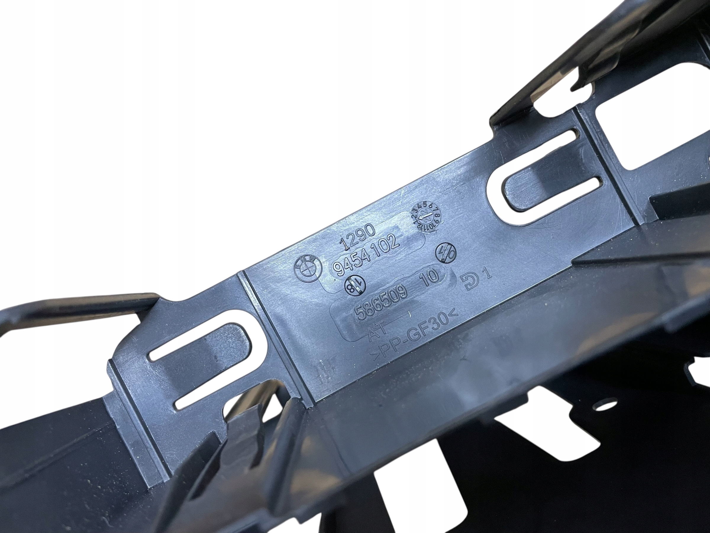 support bracket KOMPUTERA of the engine BMW 4 G26 G23 G22 IDEAL