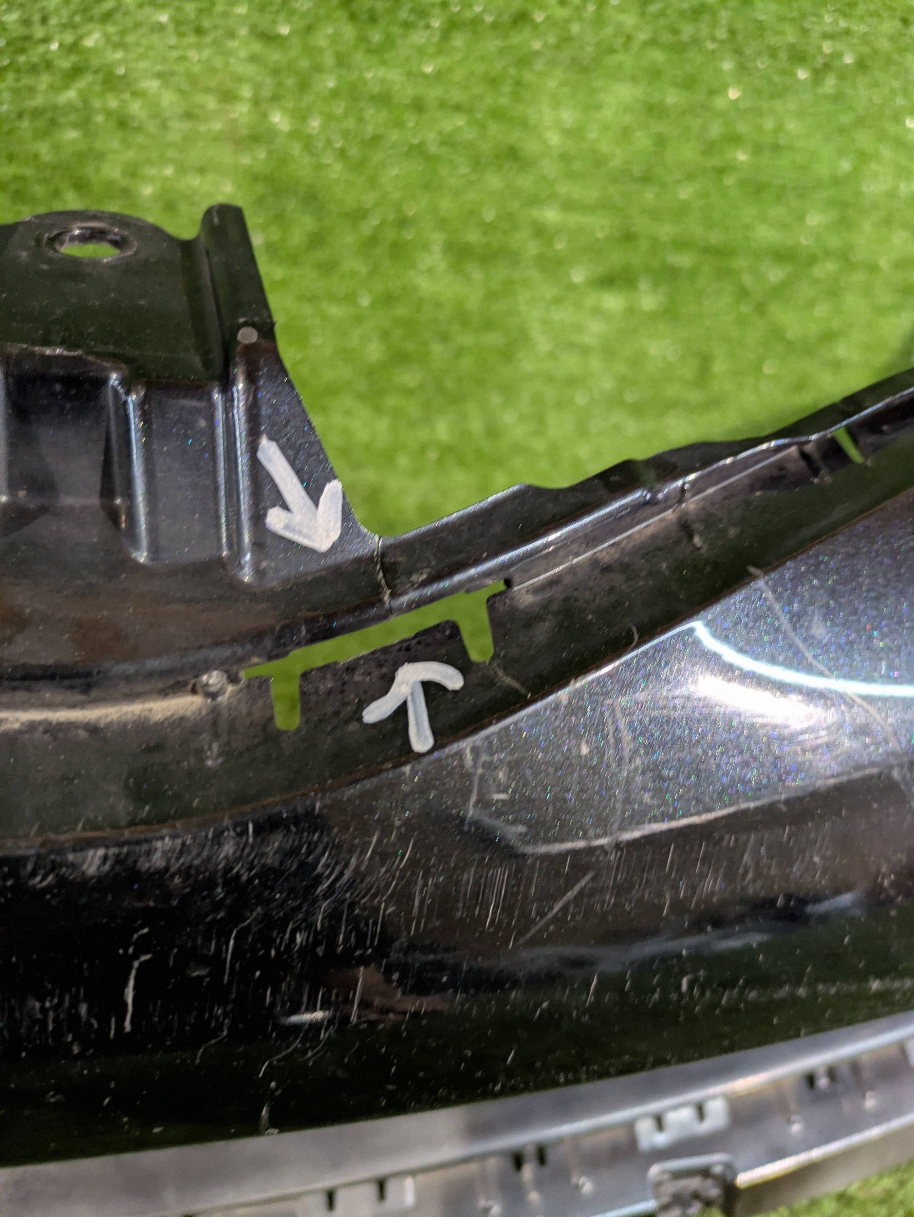 front bumper front TOYOTA AURIS II 12-15 NR.Z9379