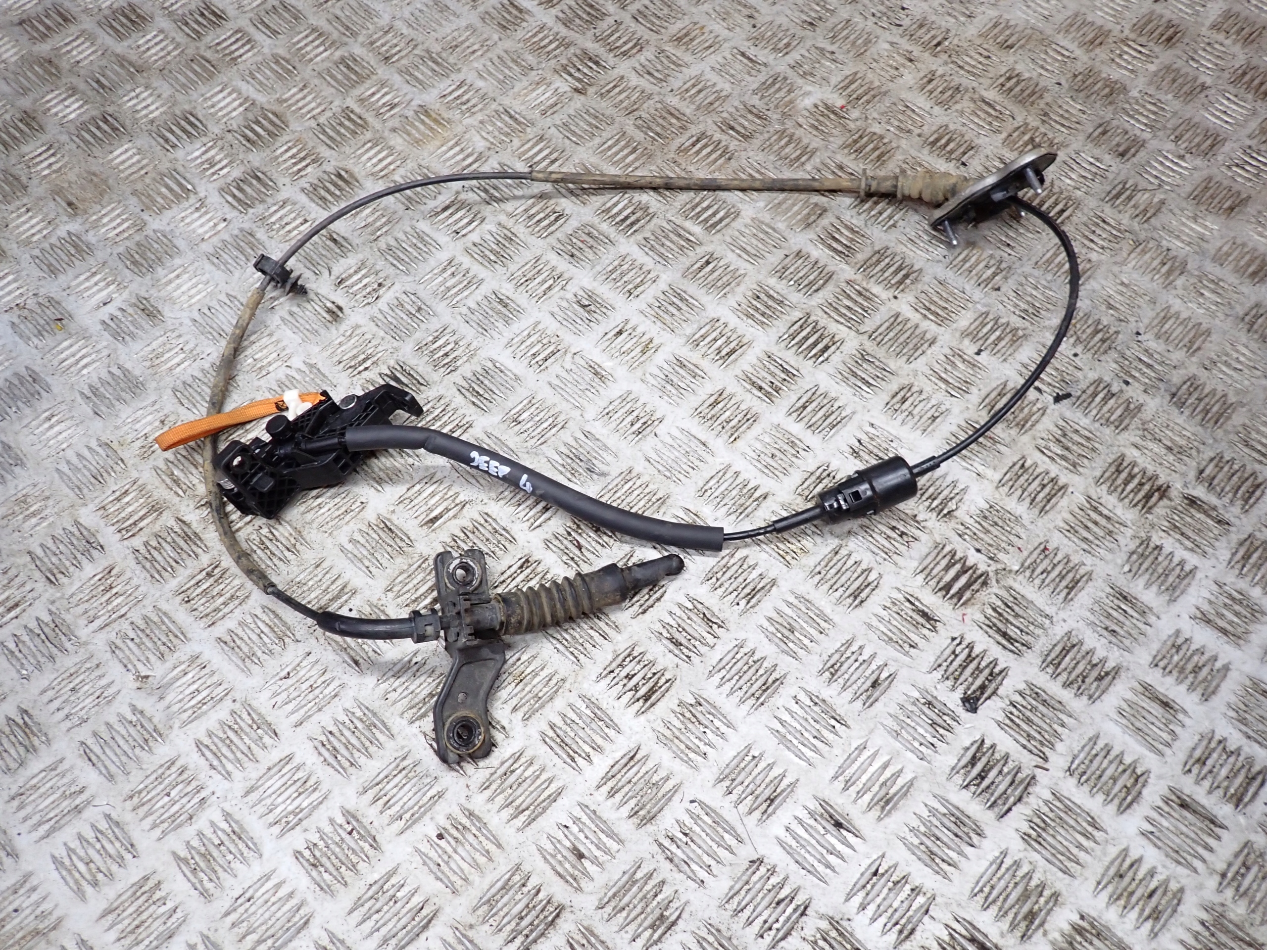 трос тормоза ручного WRANGLER JL 4D