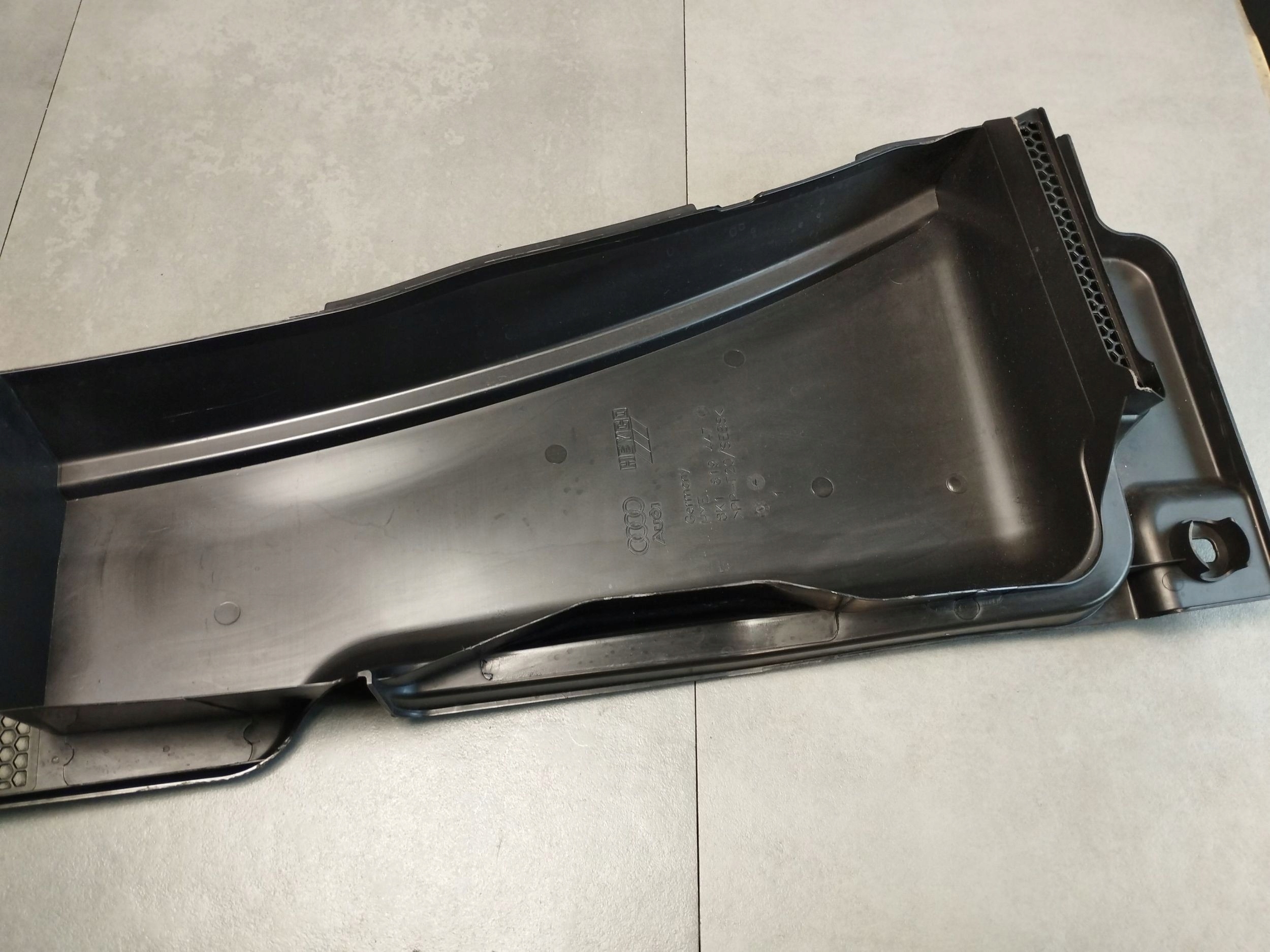 Audi A5 Sportback 8TA torpedo front 8K1819447B