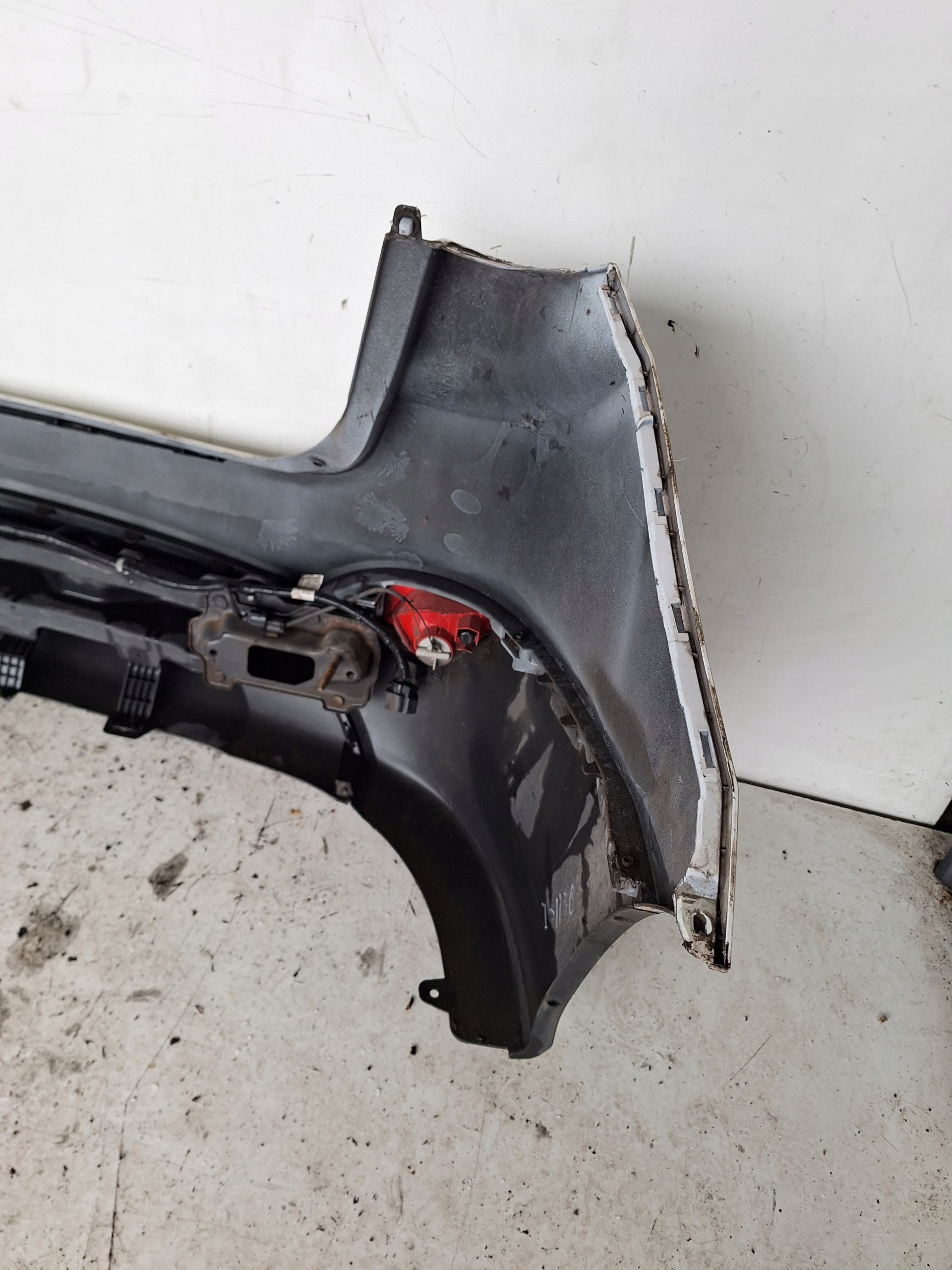 HYUNDAI IX35 09-15 bumper rear part + sider + PDC