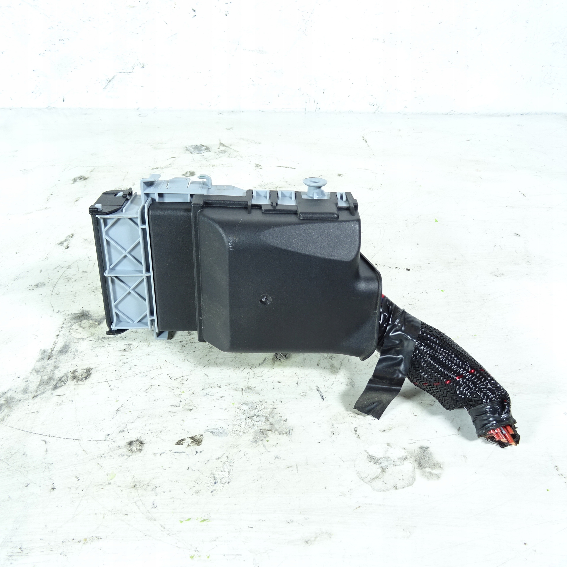 OPEL INSIGNIA A Module fusibles 13222786
