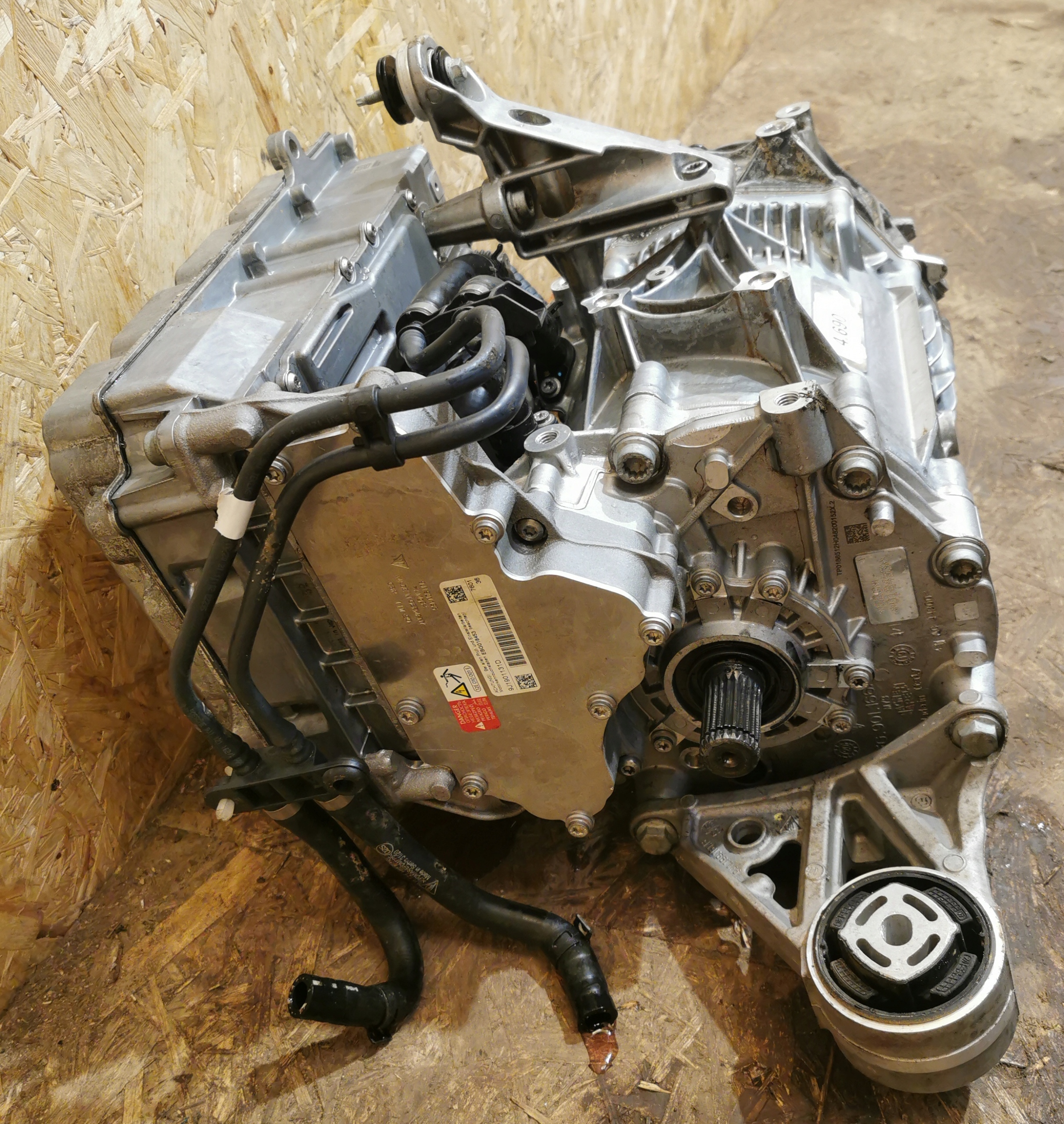 engine electrical front PORSCHE TAYCAN TURBO S AUDI ETRON GT 589Ps 1