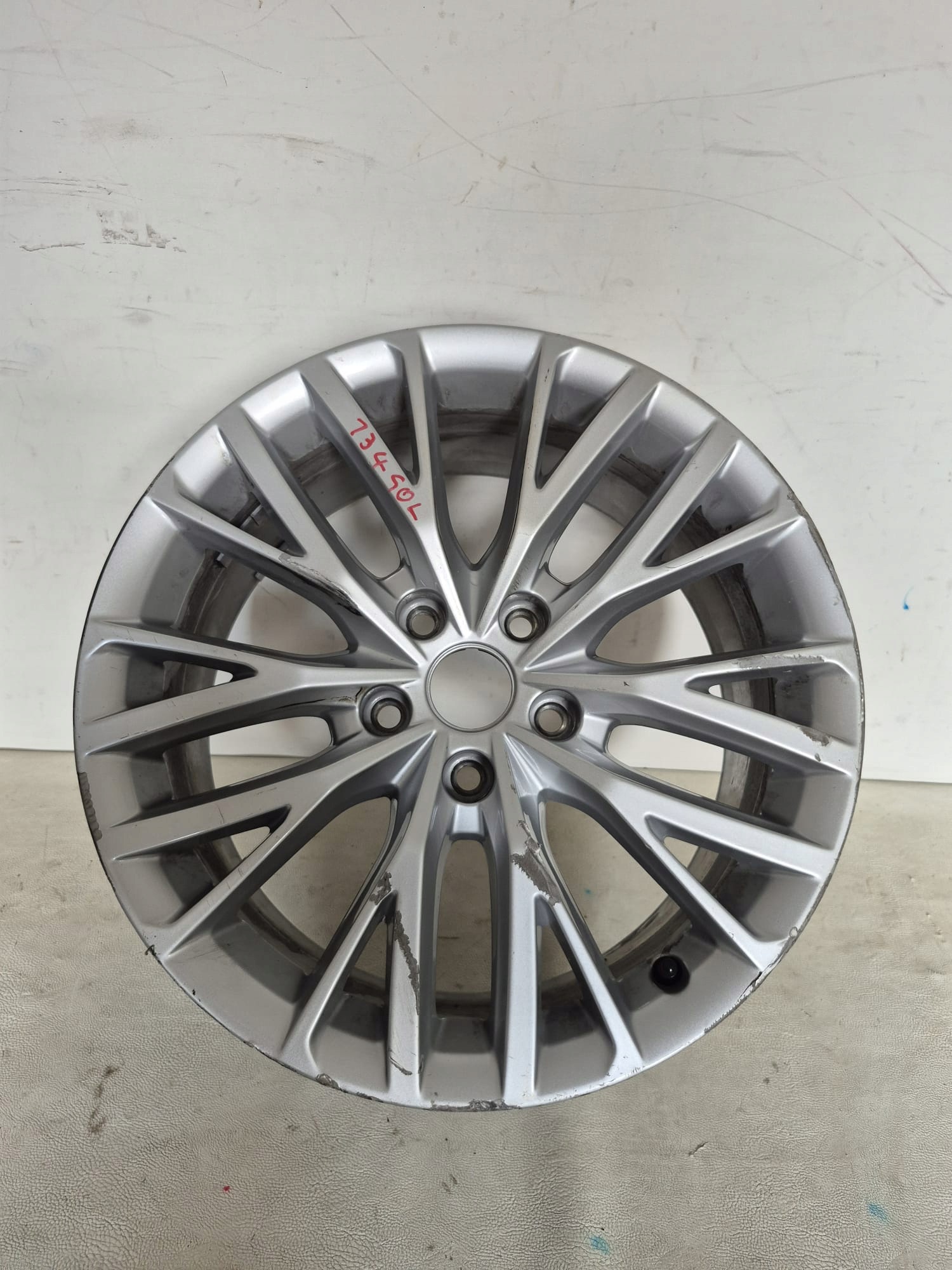 SEAT 5FA601025B 7.5JX17H2 17" disk hliníkový