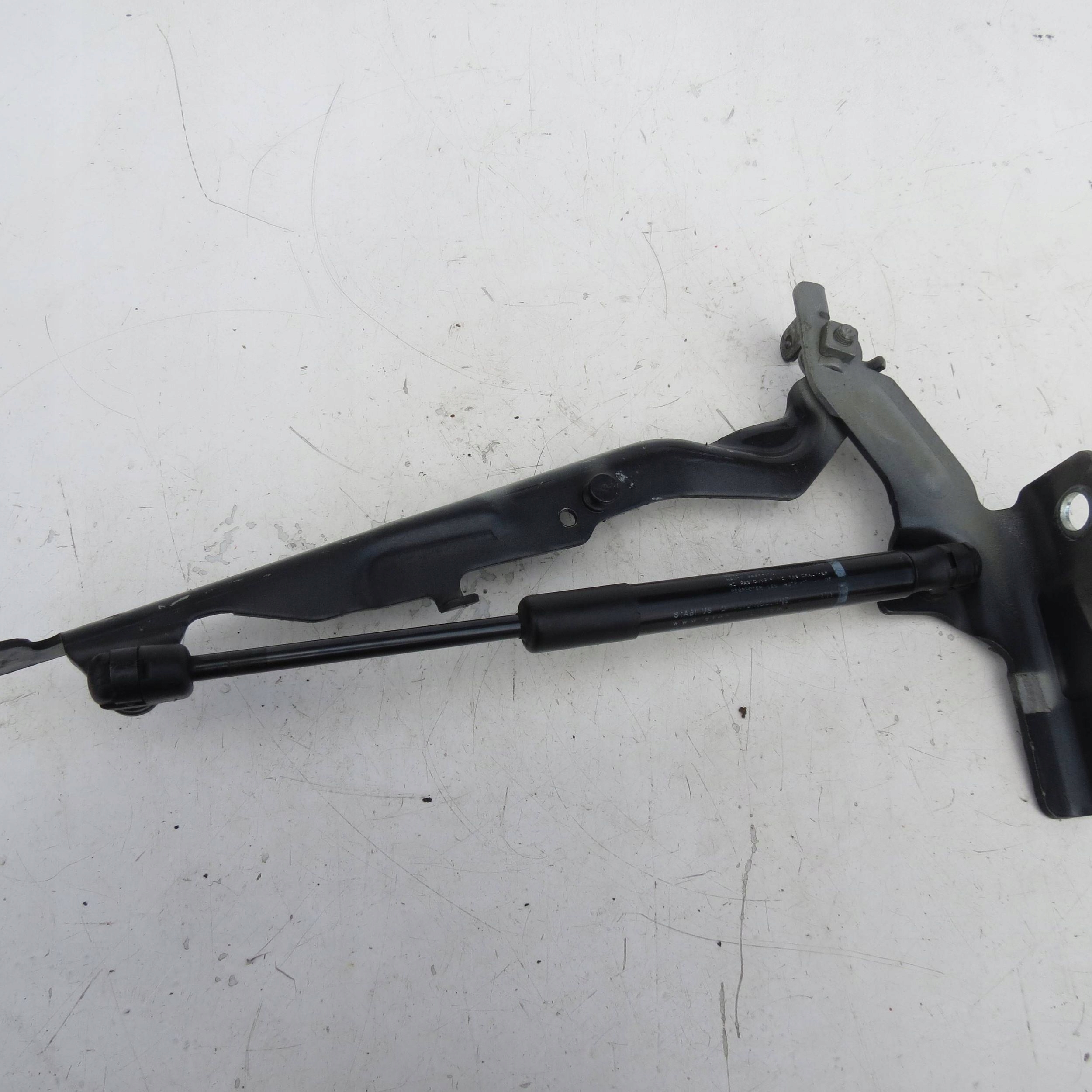 damper hinge bonnets right front VOLVO S60 II V60 and 2.4 D5 215KM 31278769