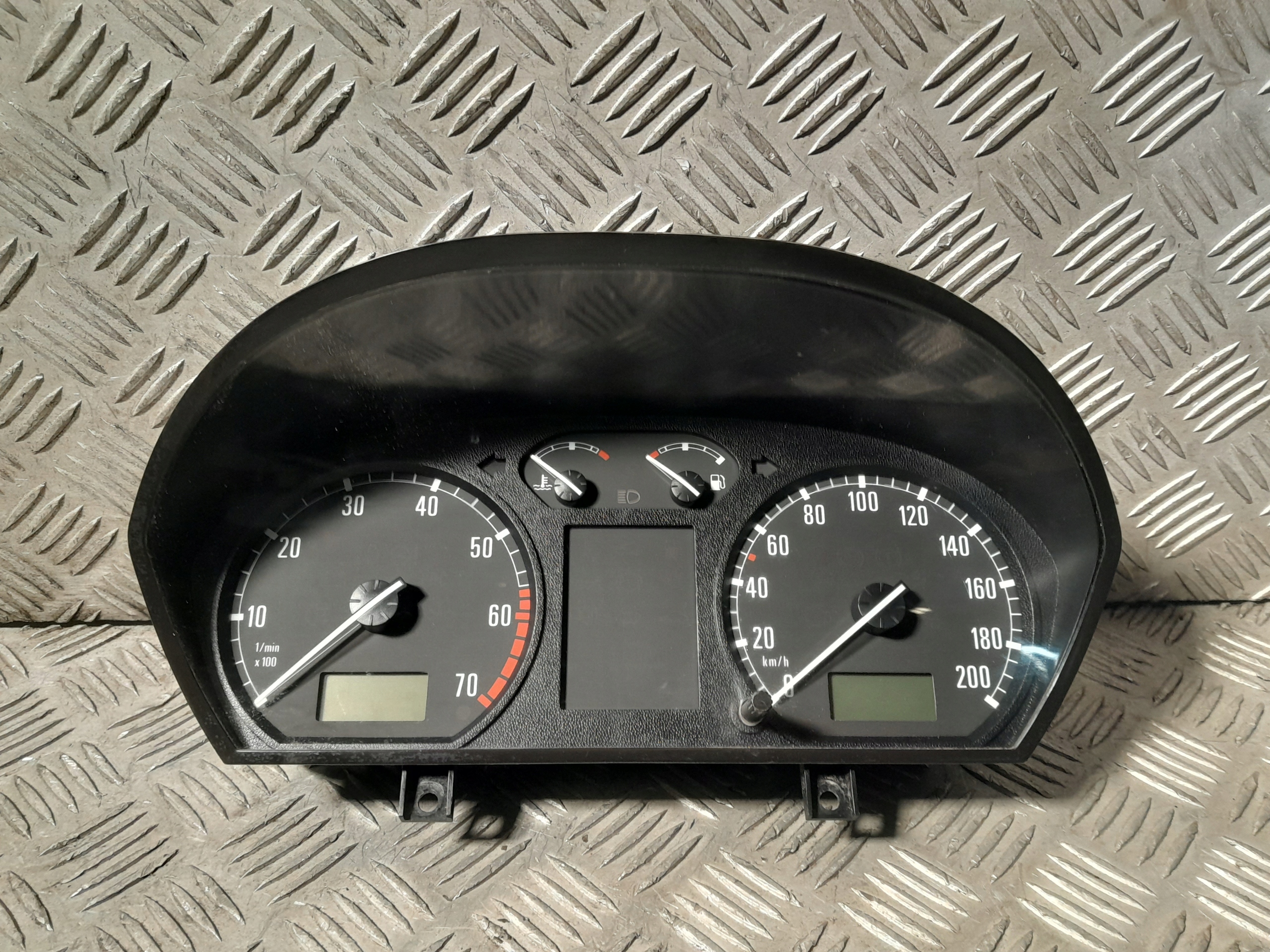 спидометр SKODA oe 6Y0920860M
