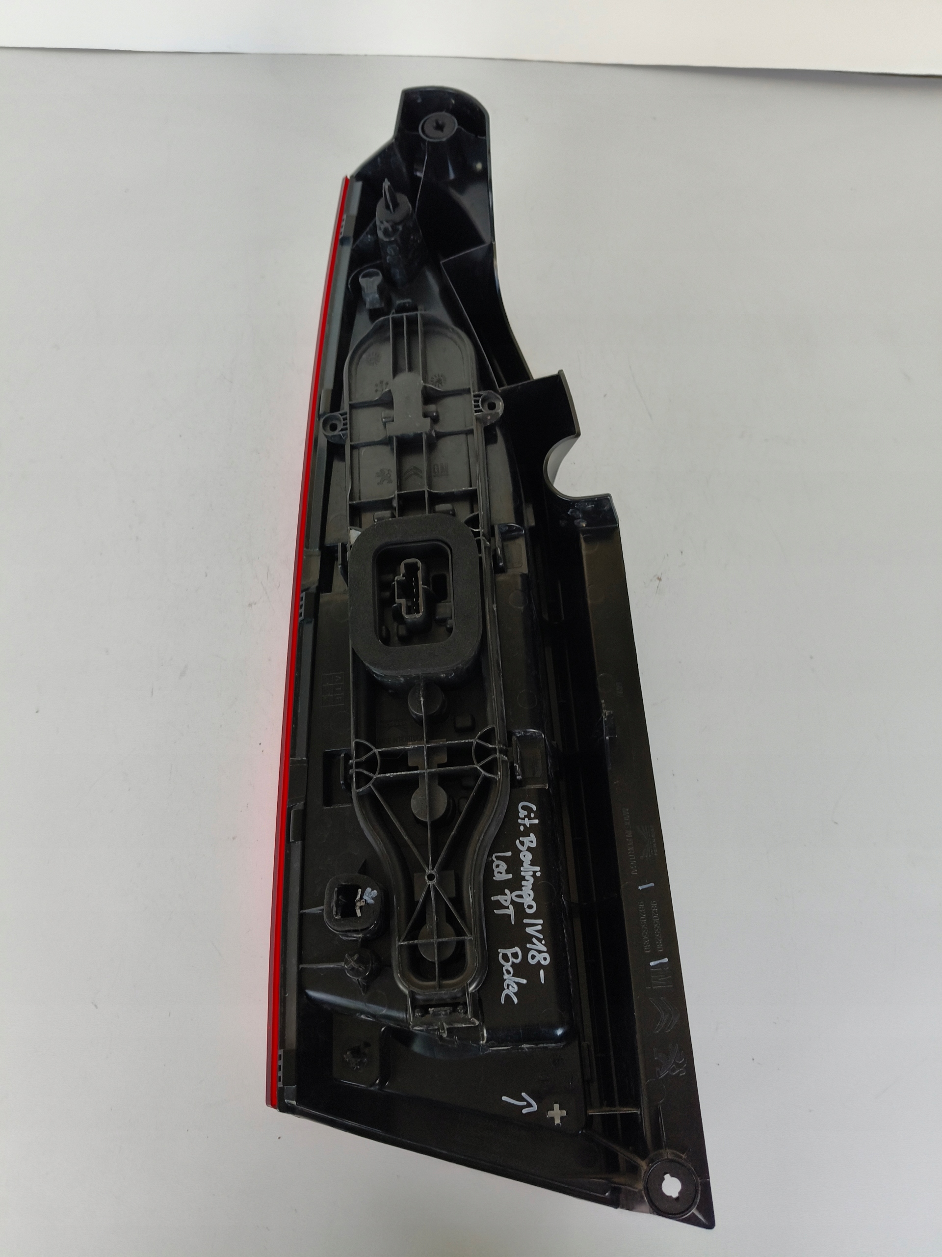 light right rear CITROEN BERLINGO IV OPEL COMBO E 18- LED below KLAPE