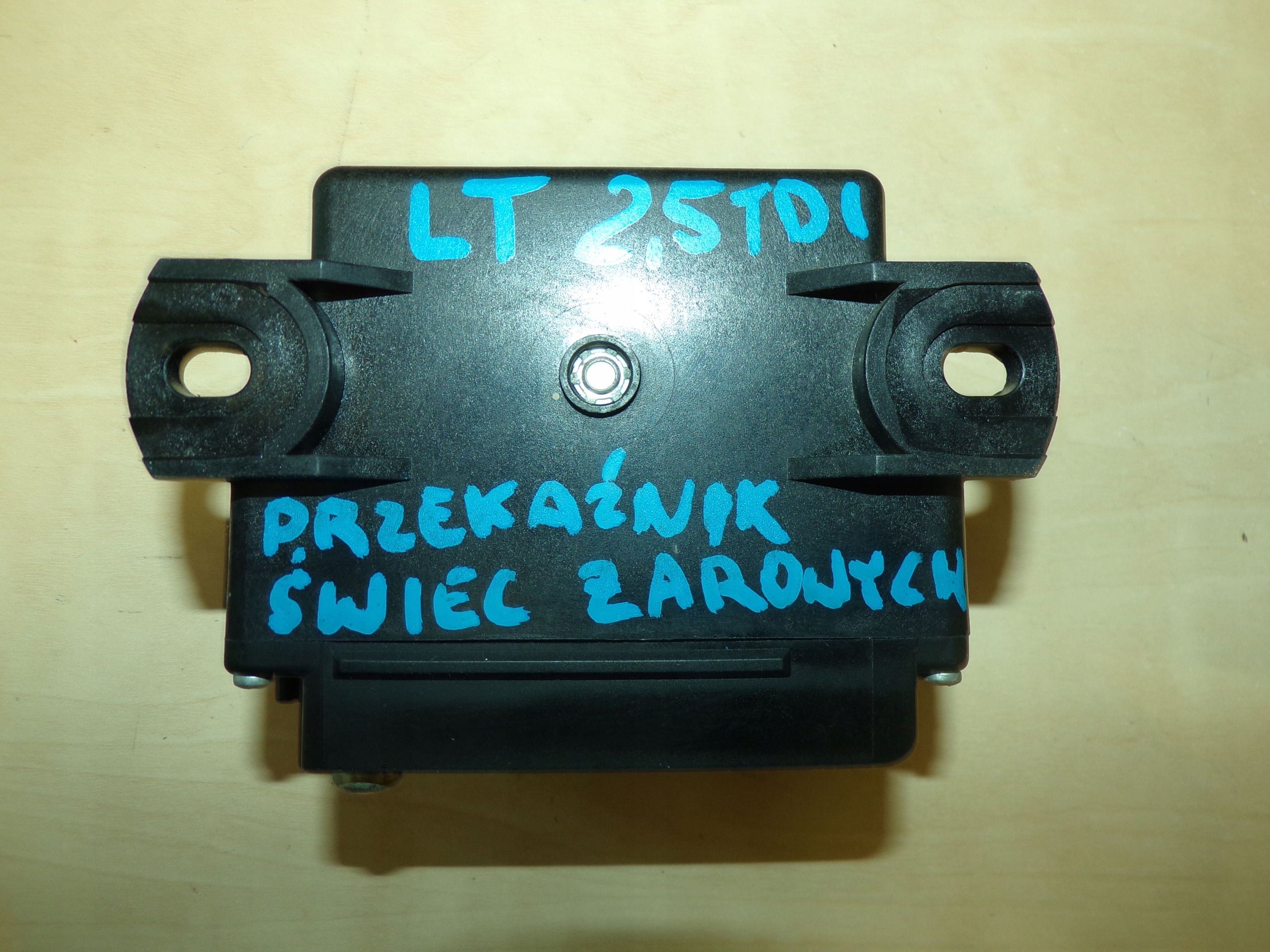 VW LT 99- Relè modulo candele ZAROWYCH 2D0911253