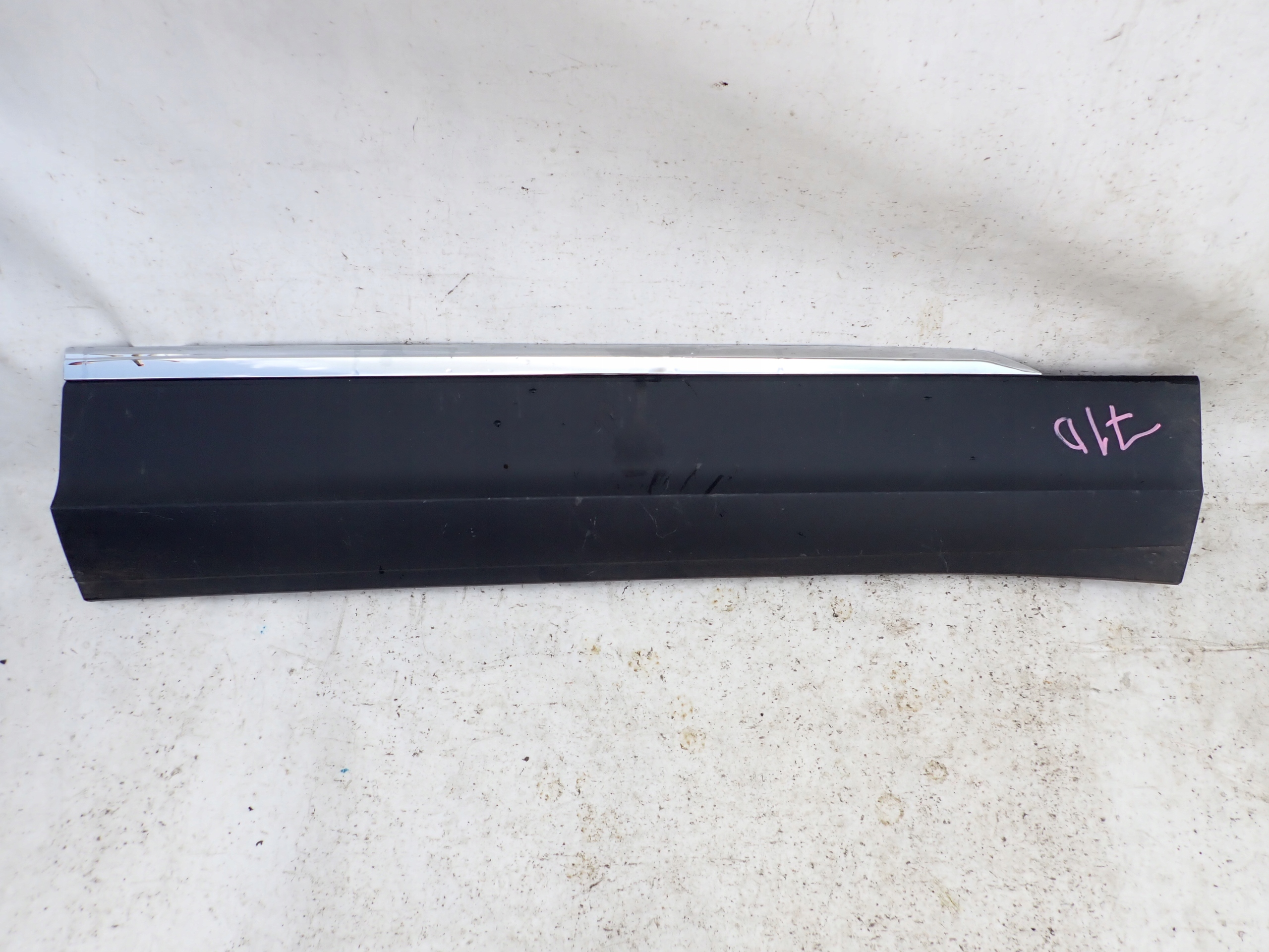 VW TIGUAN II 5NA 16- moulding door right front