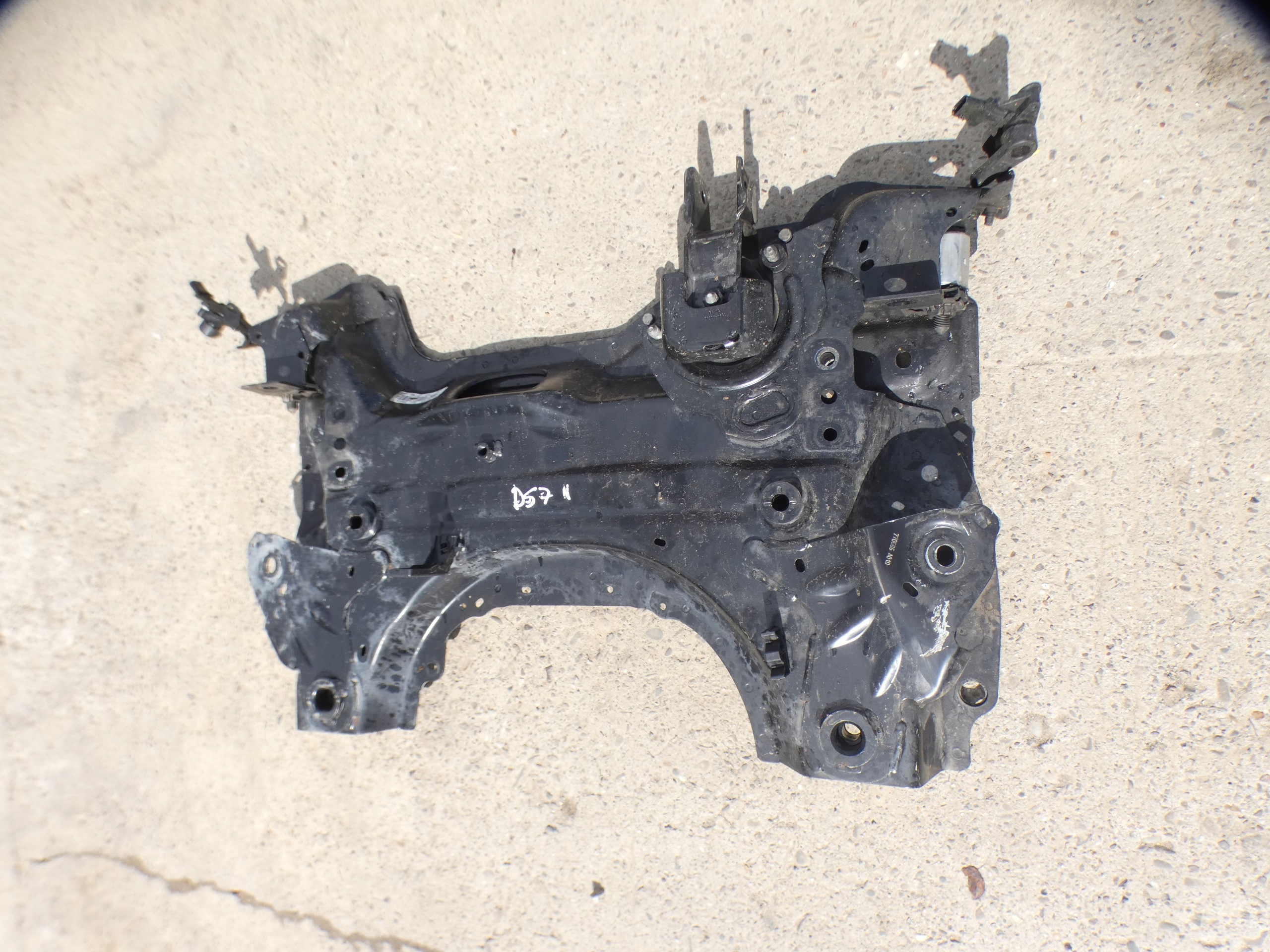 Citroen DS7 Crossback subframe axle beam front front