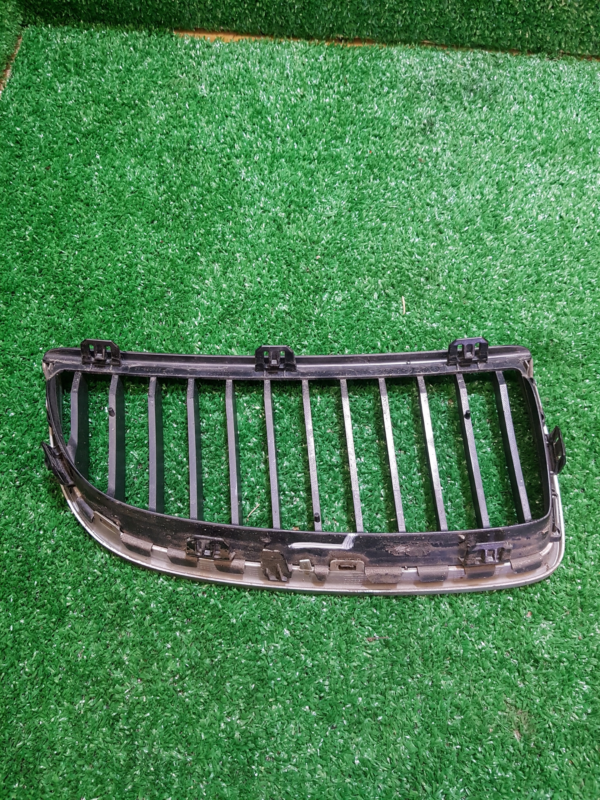 grille grid grill left BMW E90 7120007 224059-10