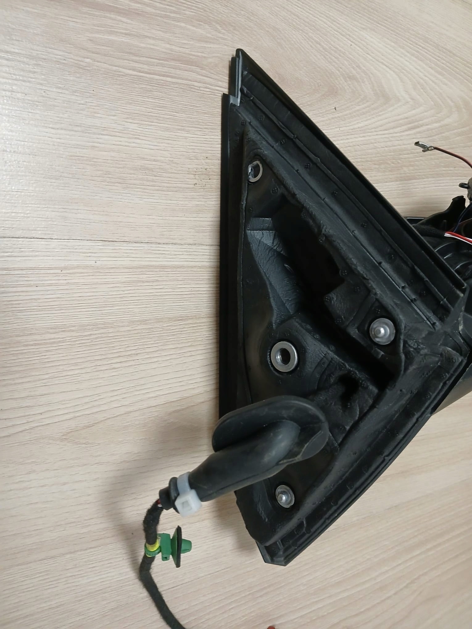 SKODA FABIA IV 4 mirror right support 6 PIN EUROPA