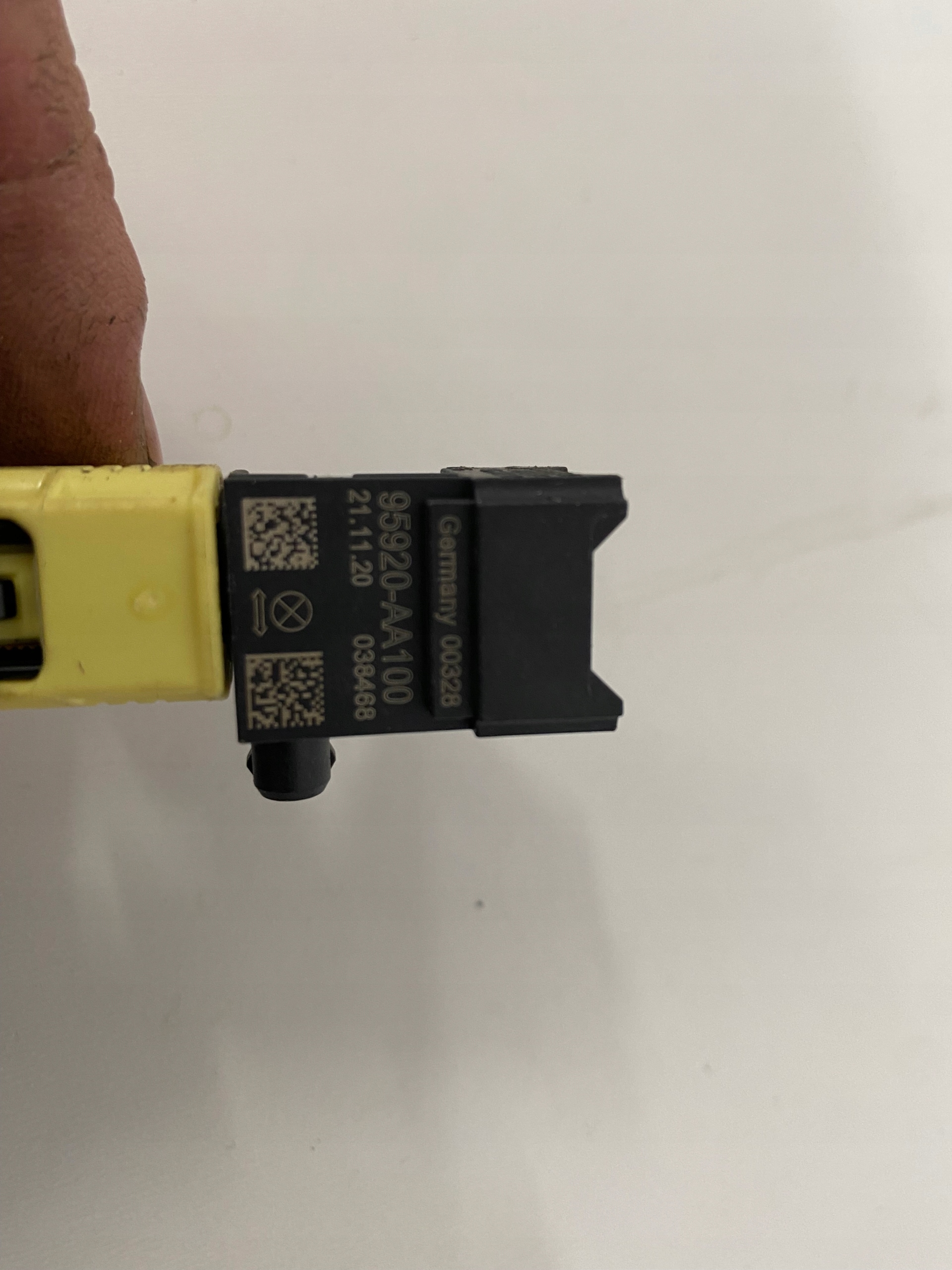 CRASHSENSOR DRUCKSENSOR HYUNDAI TUCSON IV 95920-AA100 21-24