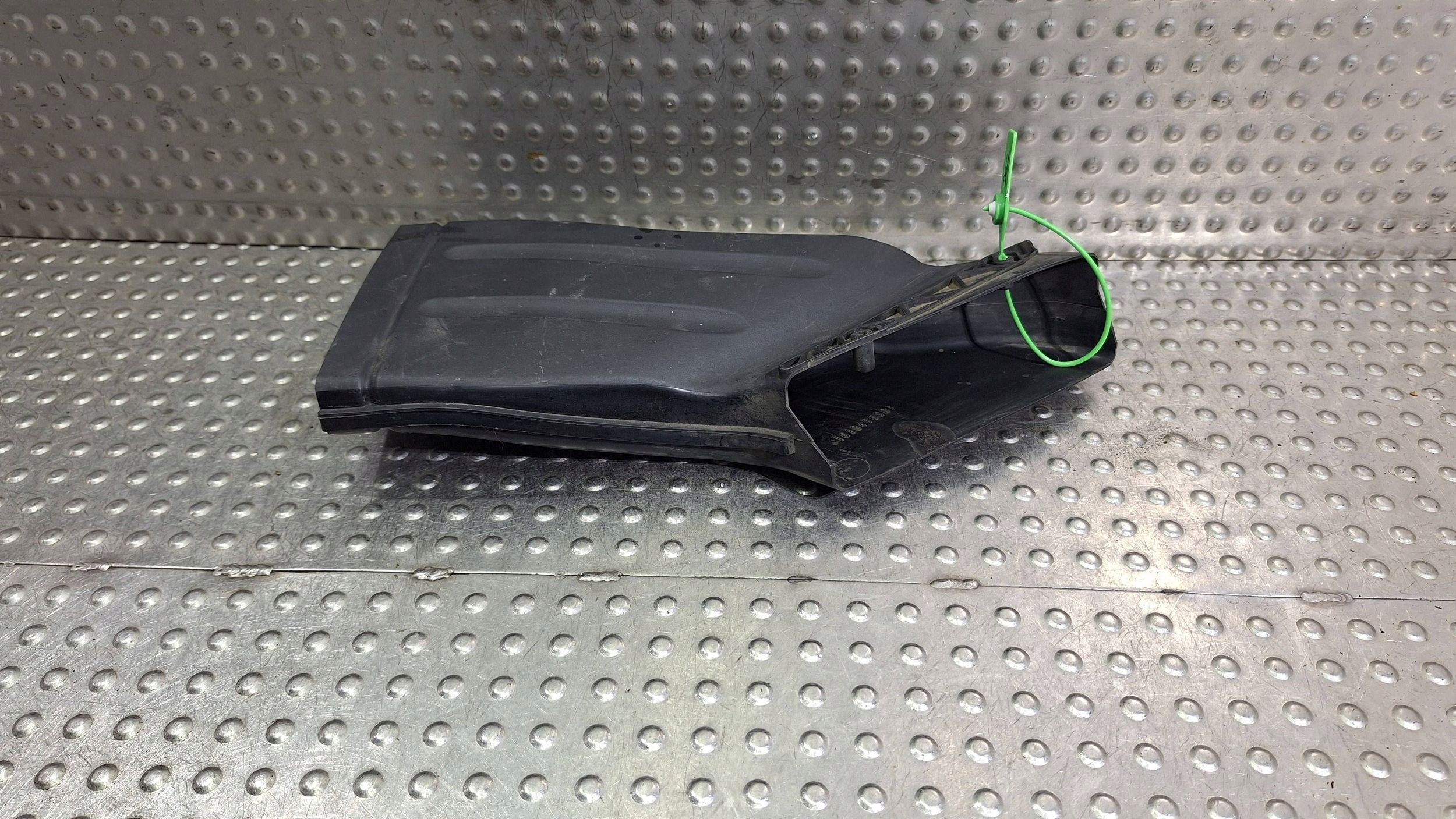 rohr DOLOT Schlauch luft 8E0129618G AUDI A4 B7 3.0 TDI