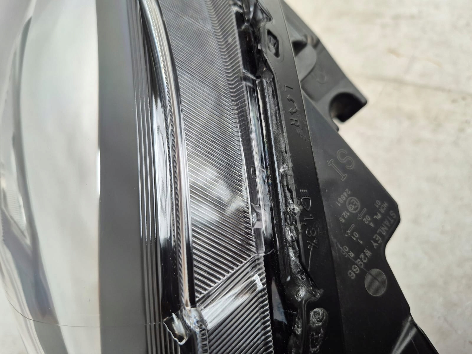 SUZUKI SWIFT MK8 17- light left front front FULL LED