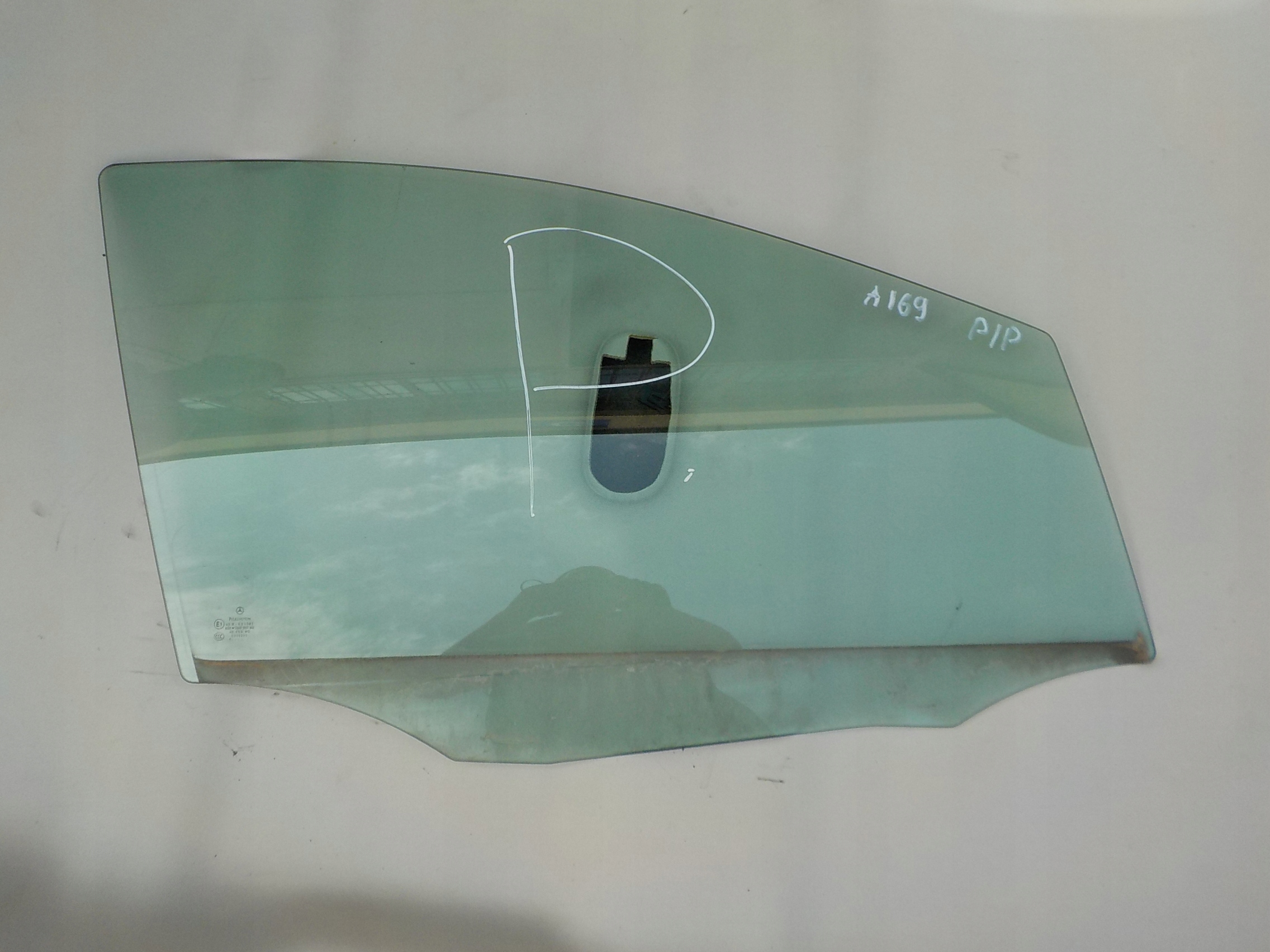 window right front mercedes w169 5D 2009r
