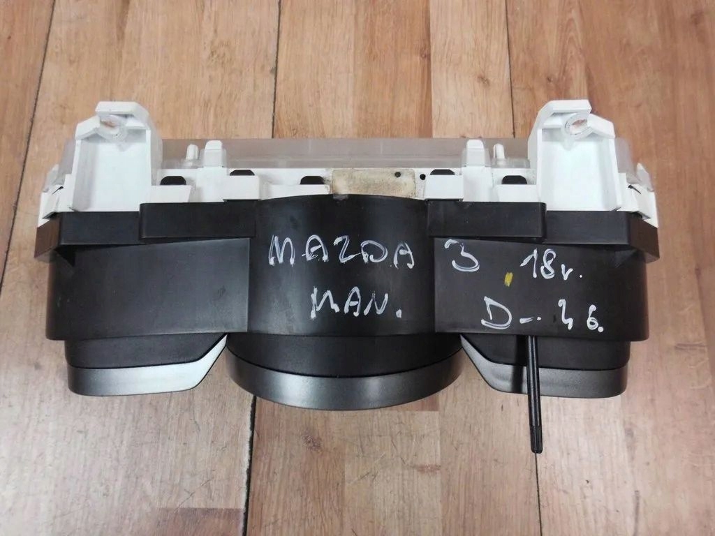 Mazda 3 III 2015-2018 2.0 BENZ dials BJS755430