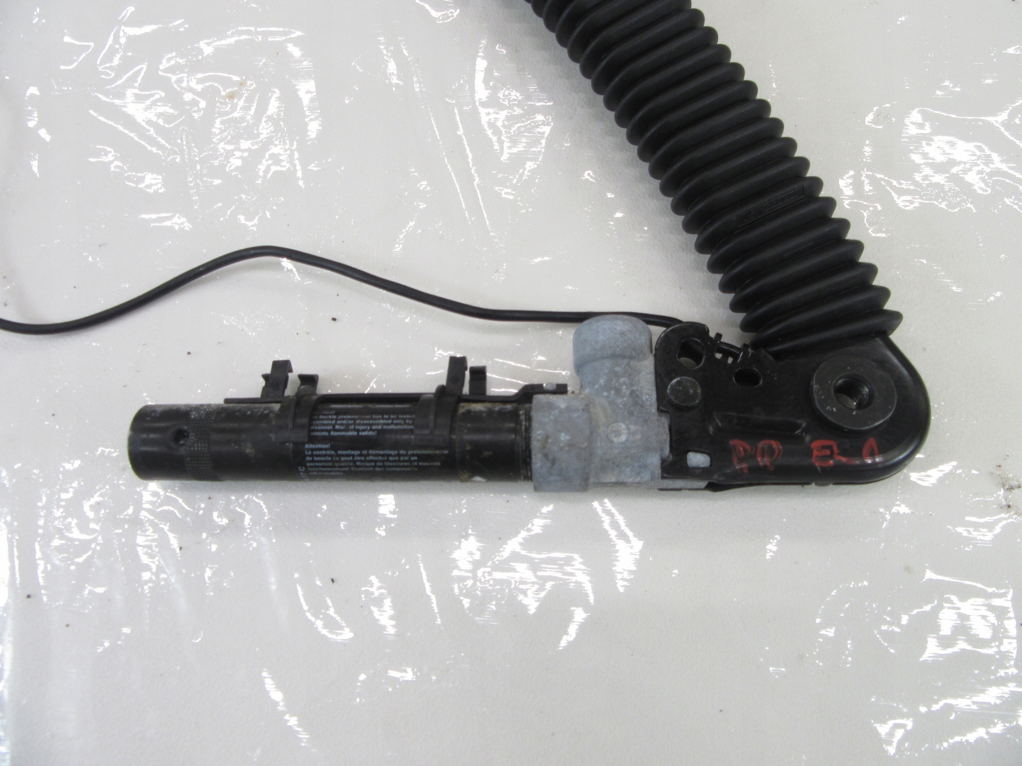Fixation ceinture Droite Passegers BMW e60 e61 Berline KOMBI