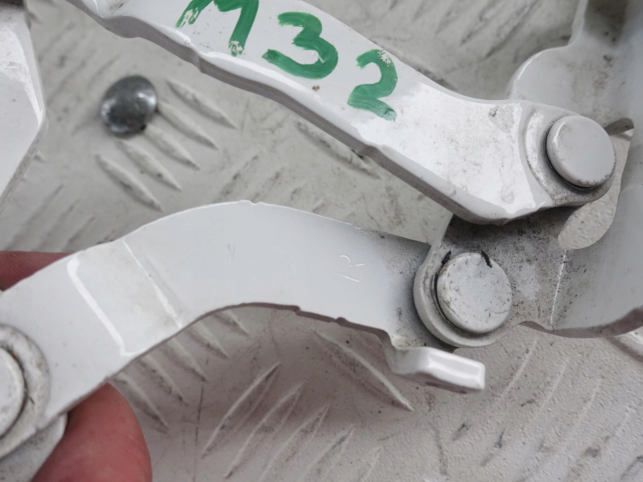 MERCEDES E W212 S212 09-16 hinge bonnets right