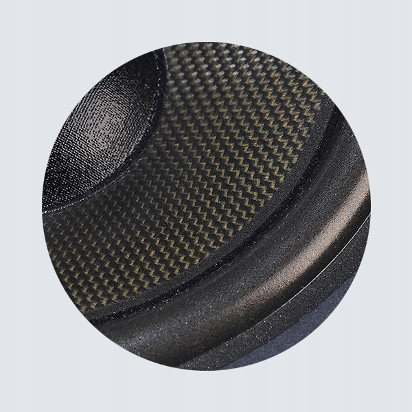 DYNAVOICE DM-6 SVÉD SLÁGER, KIEMELKEDŐ HANGZÁS + GYÖNYÖRŰ FEHÉRÍTETT KŐRIS Névleges RMS-teljesítmény 85 W