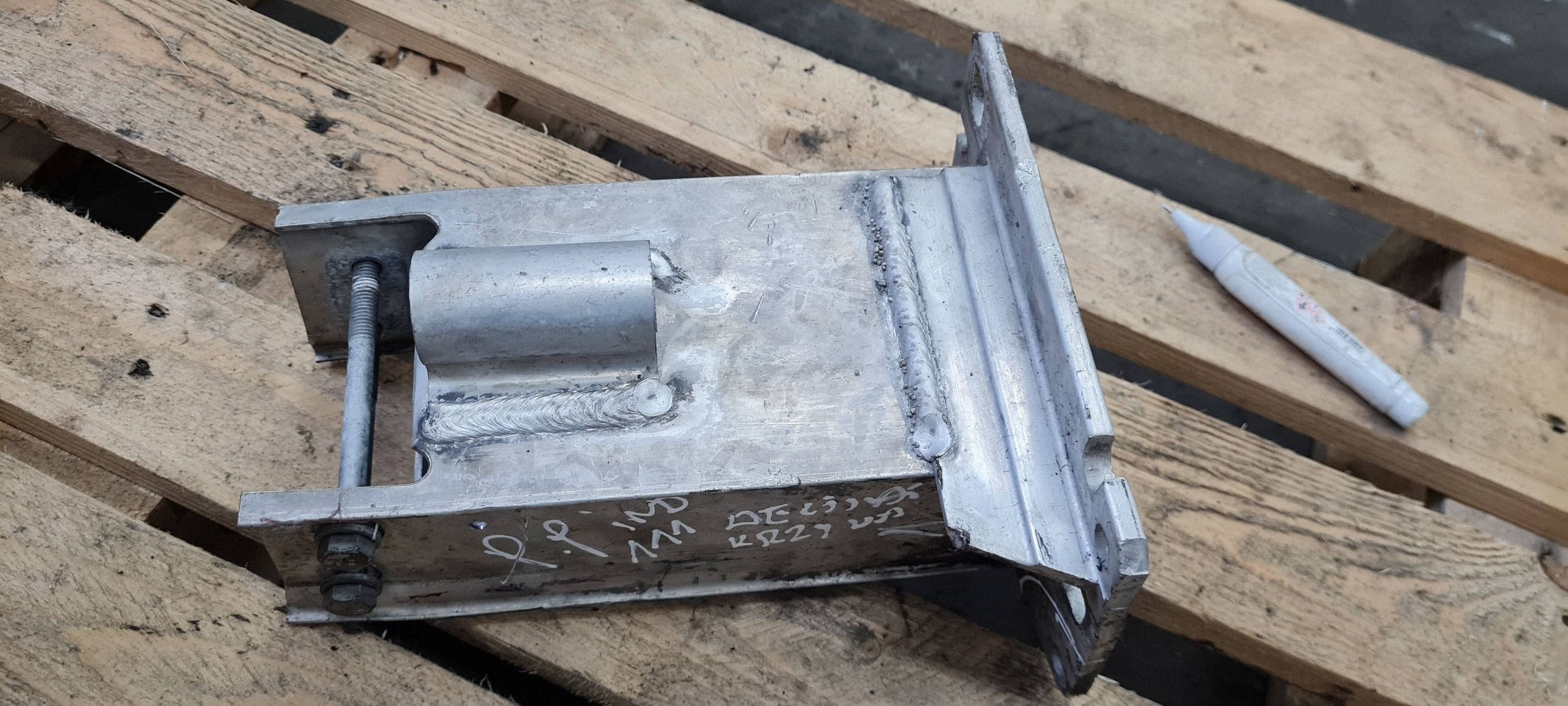 A5 8T LIFT tip tip ZGNIOTU right right front 8K0807134D A4 B8 LIFT