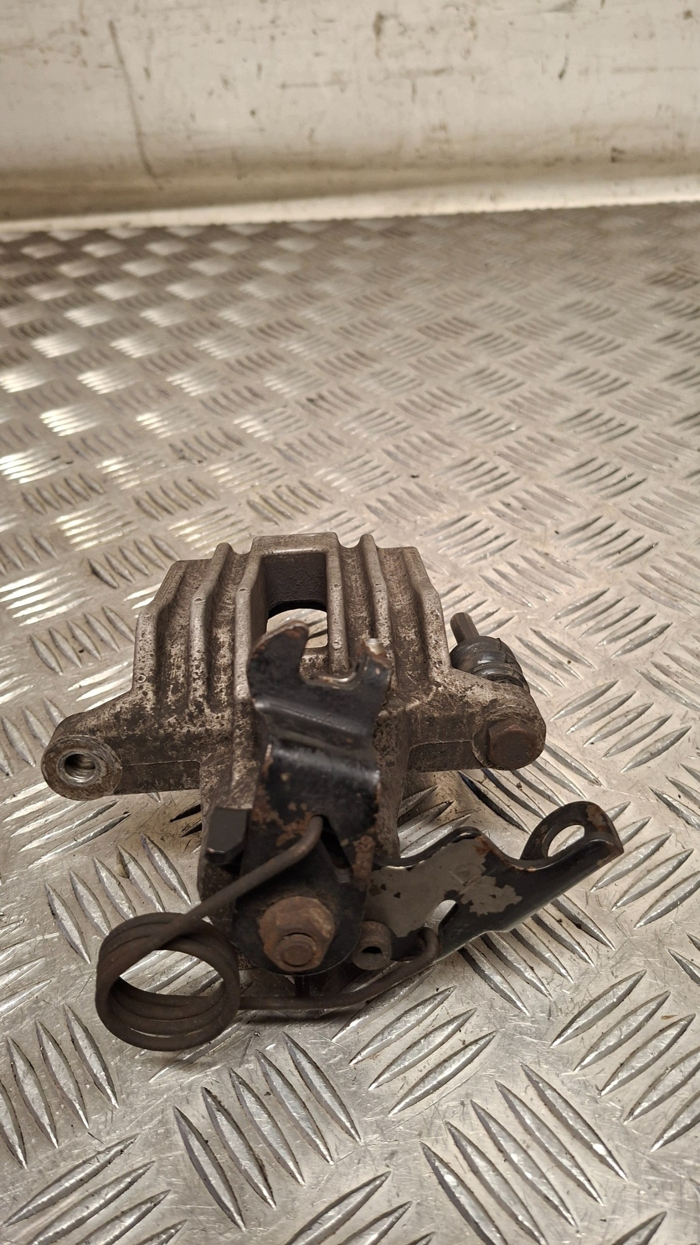 caliper brake left rear part AUDI A4 B6 1.9TDI