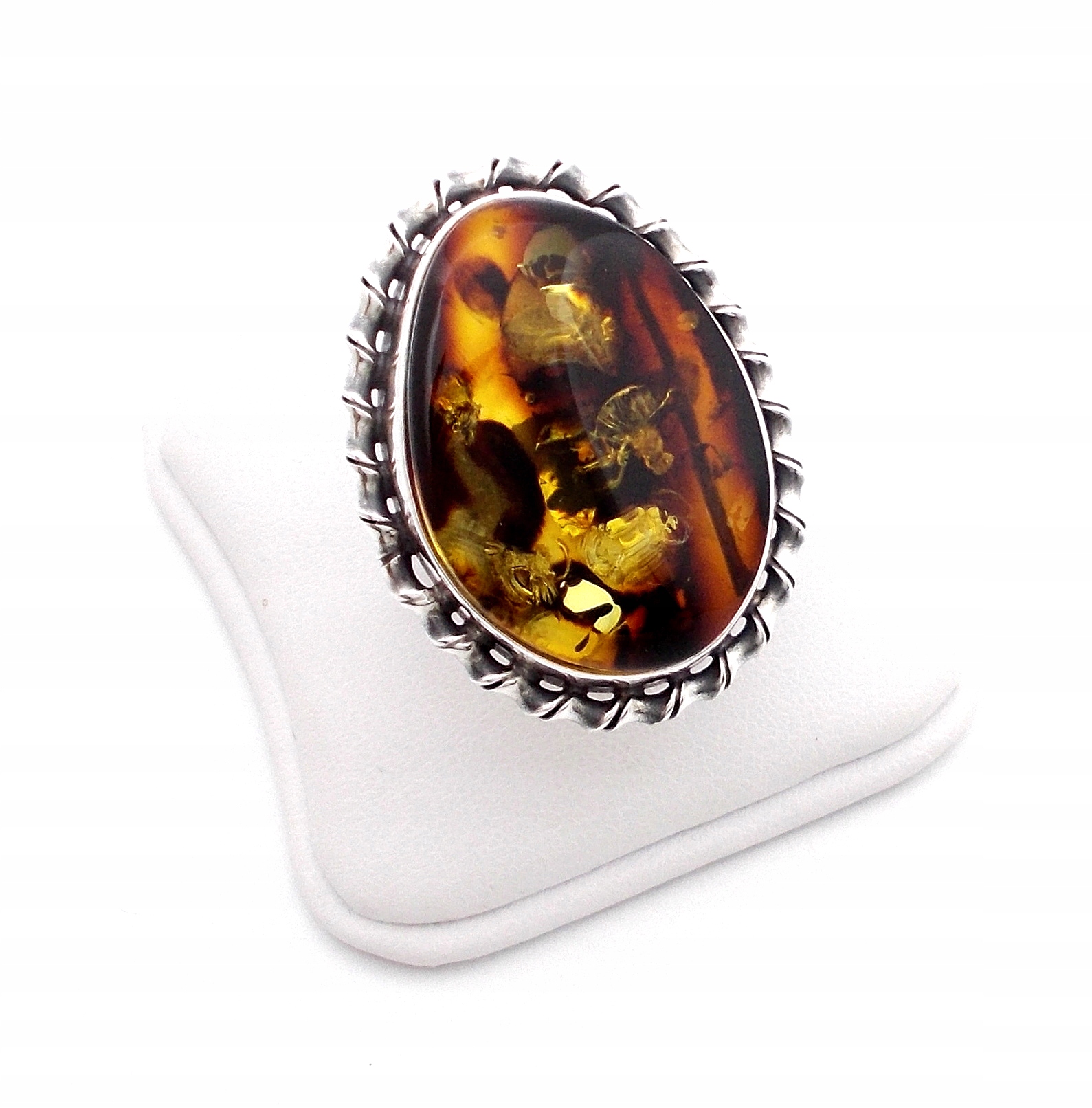 Stříbrný Prstýnek S Jantarem
