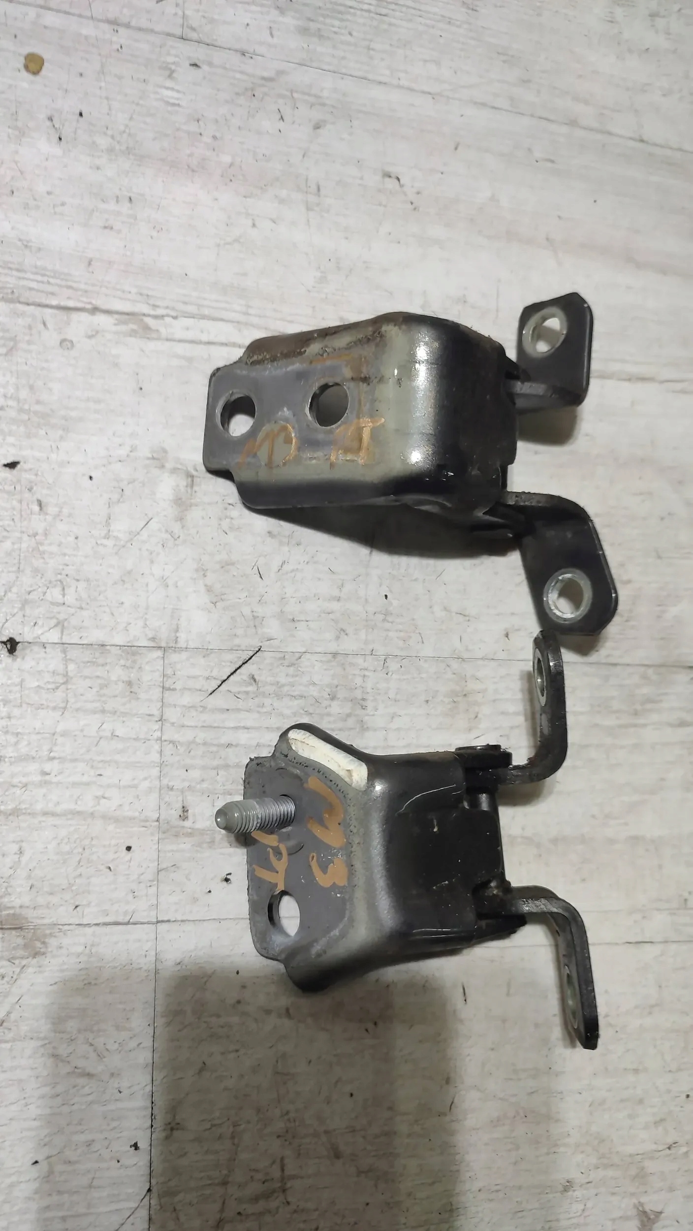 Mazda 3 III BM 17r rear part side right hinges door