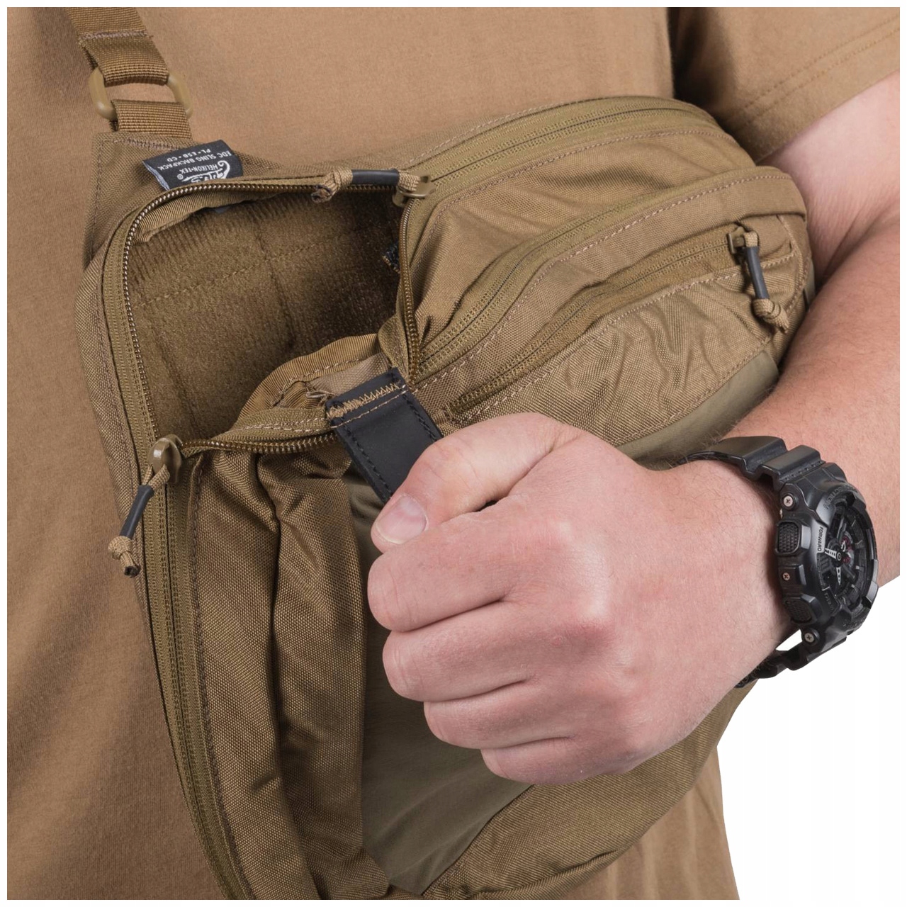 Plecak Turystyczny Helikon 20 L EDC Sling Jednoramienny Coyote Pojemność do 20 l