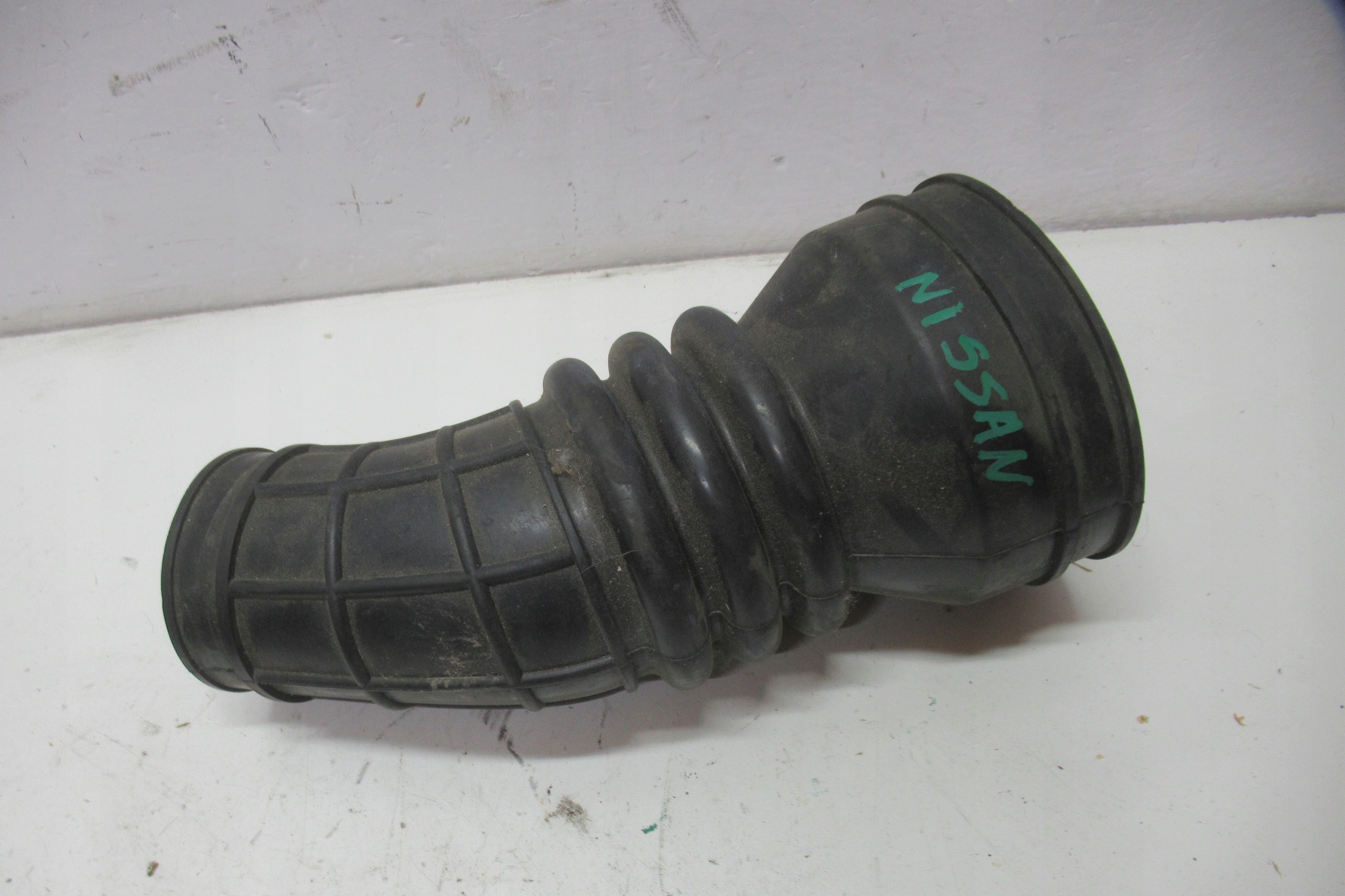 NISSAN ATLEON 4.5 hose pipe tube
