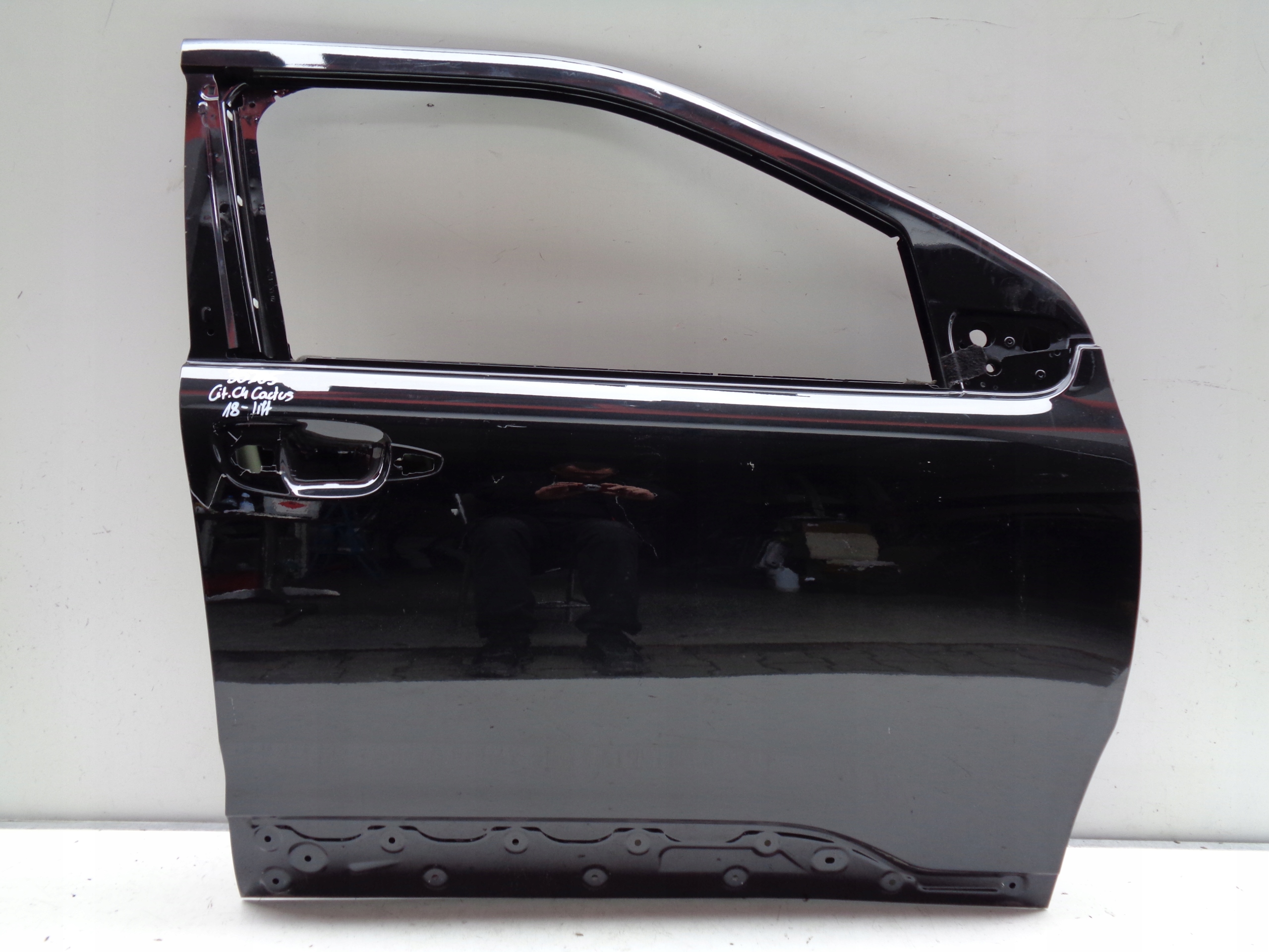DRZWI PRAWE PRZEDNIE CITROEN C4 CACTUS 18- LIFT