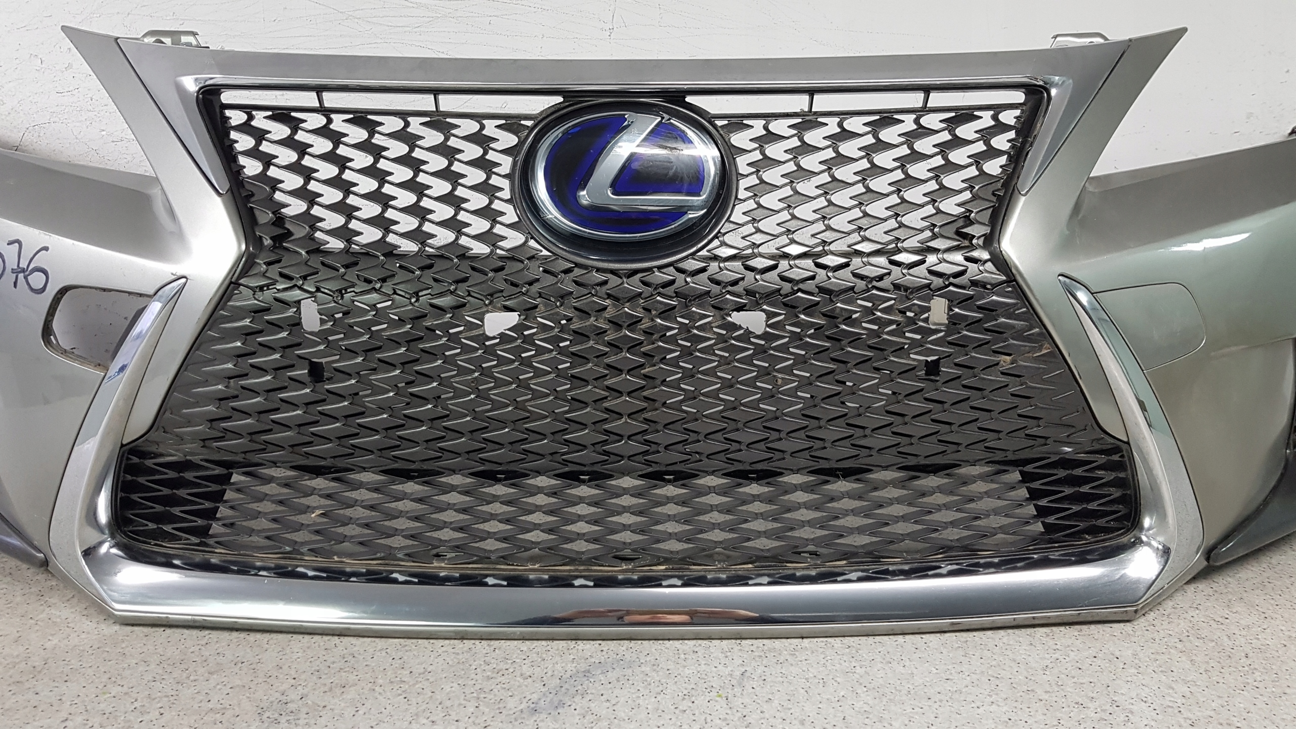 LEXUS CT 200 H F-SPORT 2014 - bumper front 7376