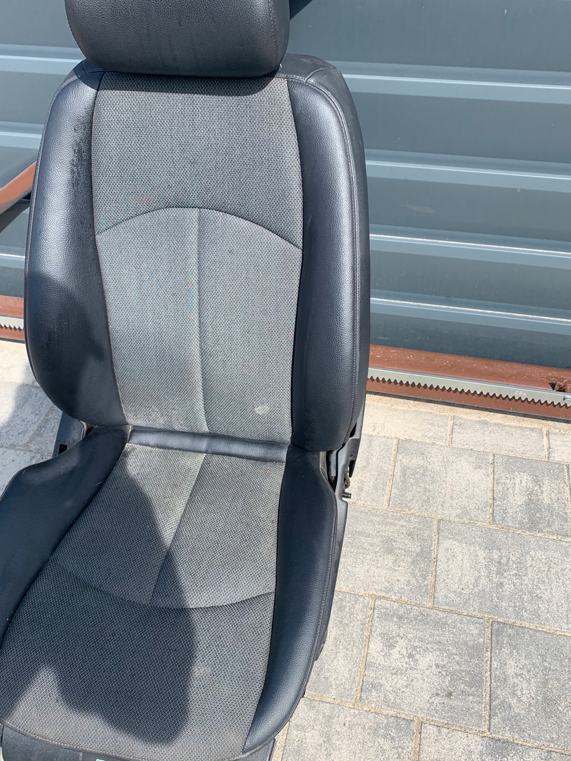 seat right front front of the passenger MERCEDES E-KLASA W211