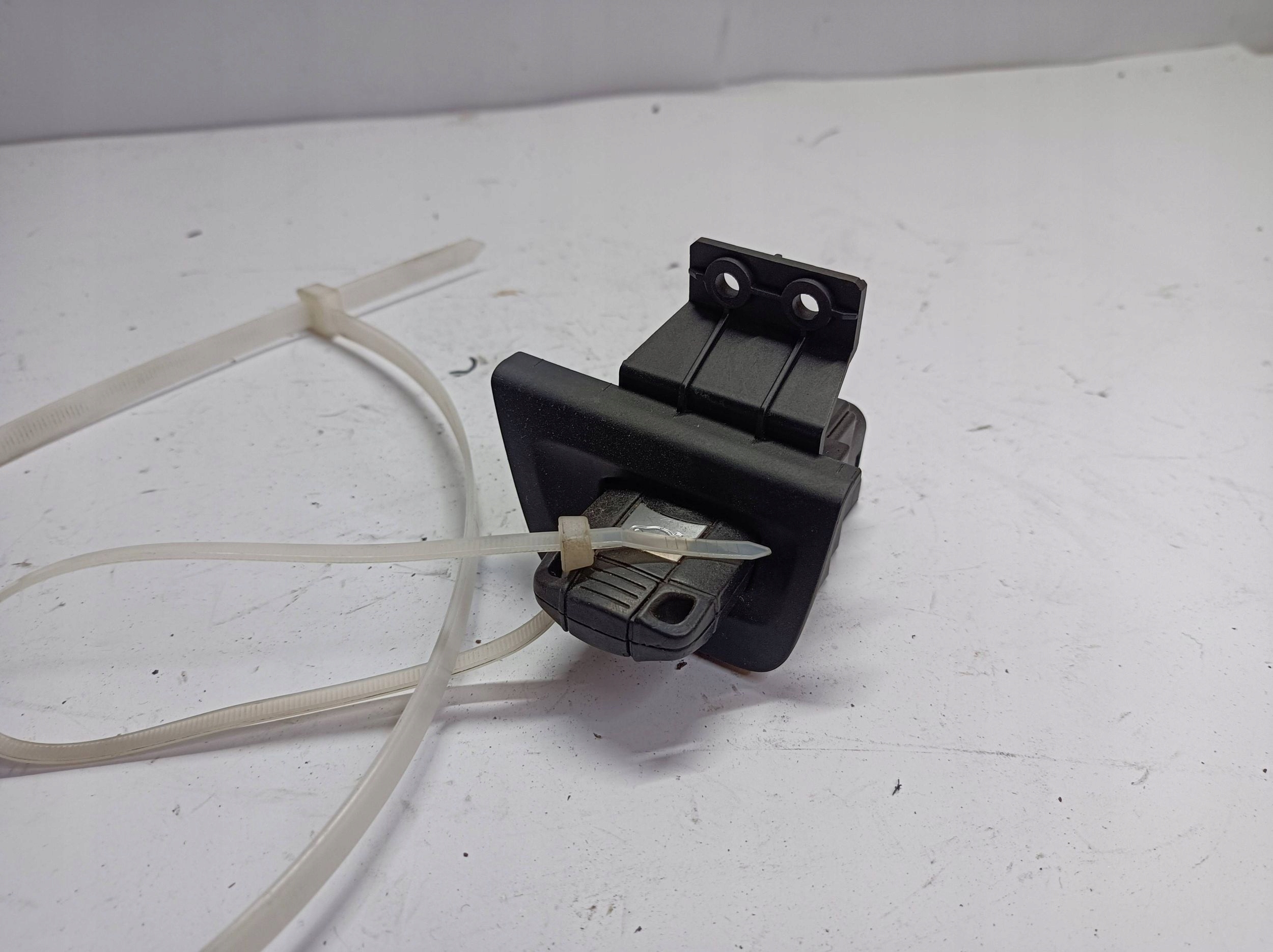 ignition z kluczykiem BMW 1 E81 E87 6954718