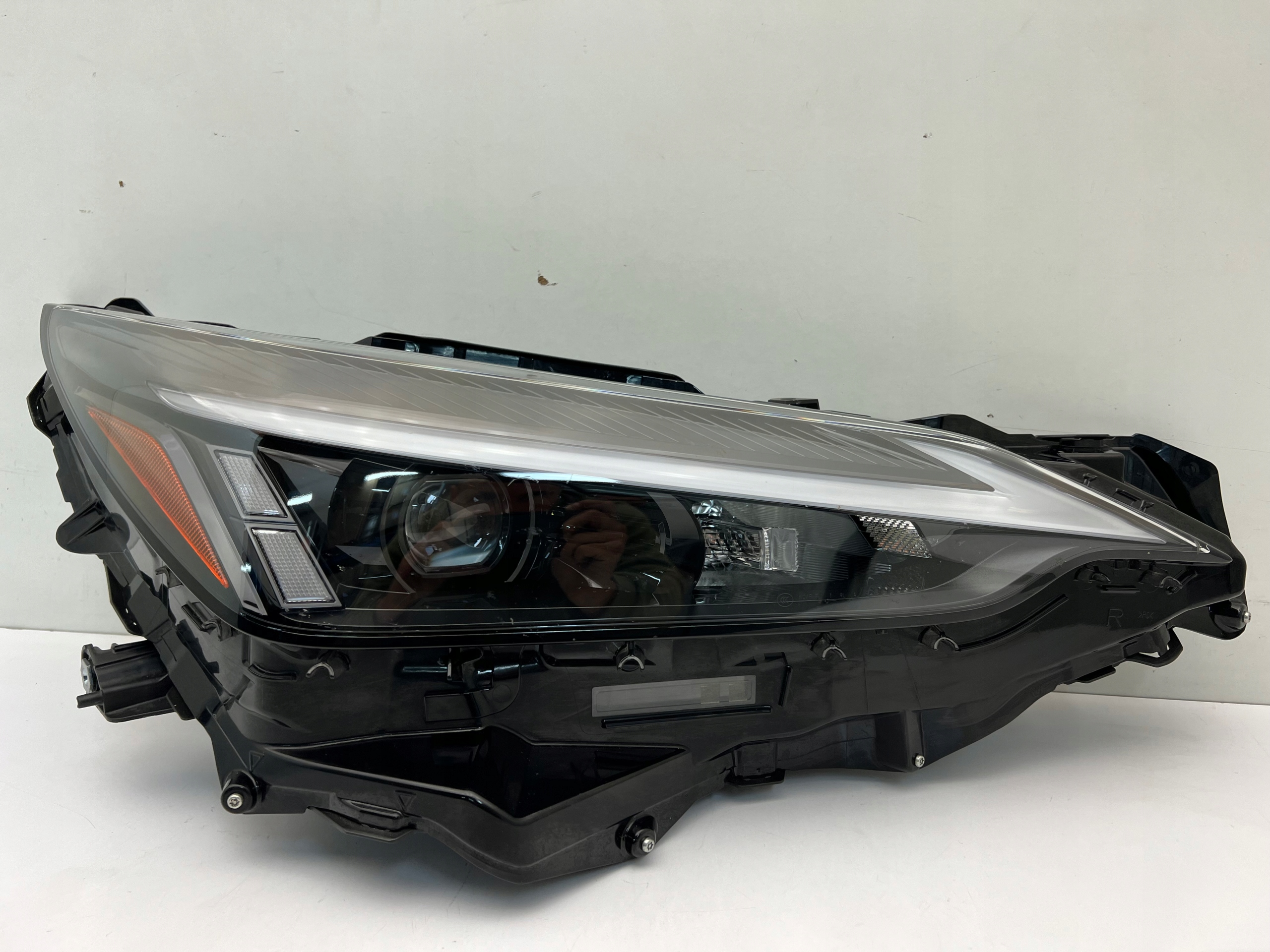 LEXUS NX II LAMPA PRZEDNIA PRAWA FULL LED N 2019-